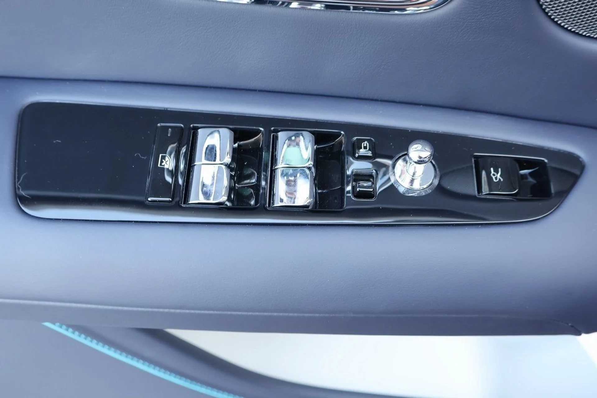 mph013_2844618686_14_6fb569586b