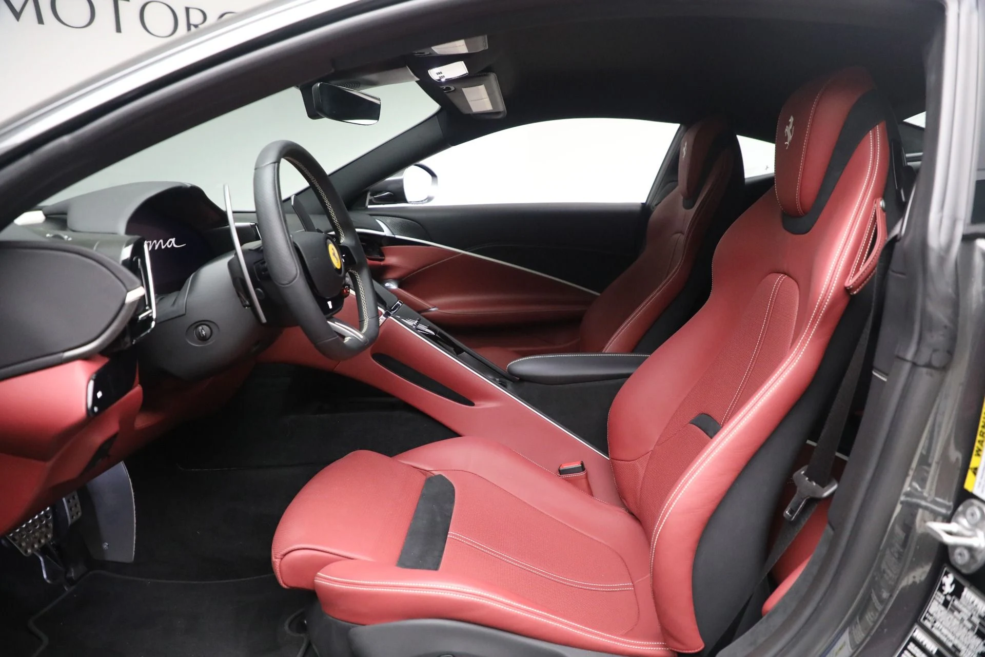 mph013_2853572710_Used_2024_Ferrari_Roma_083bdba5a7