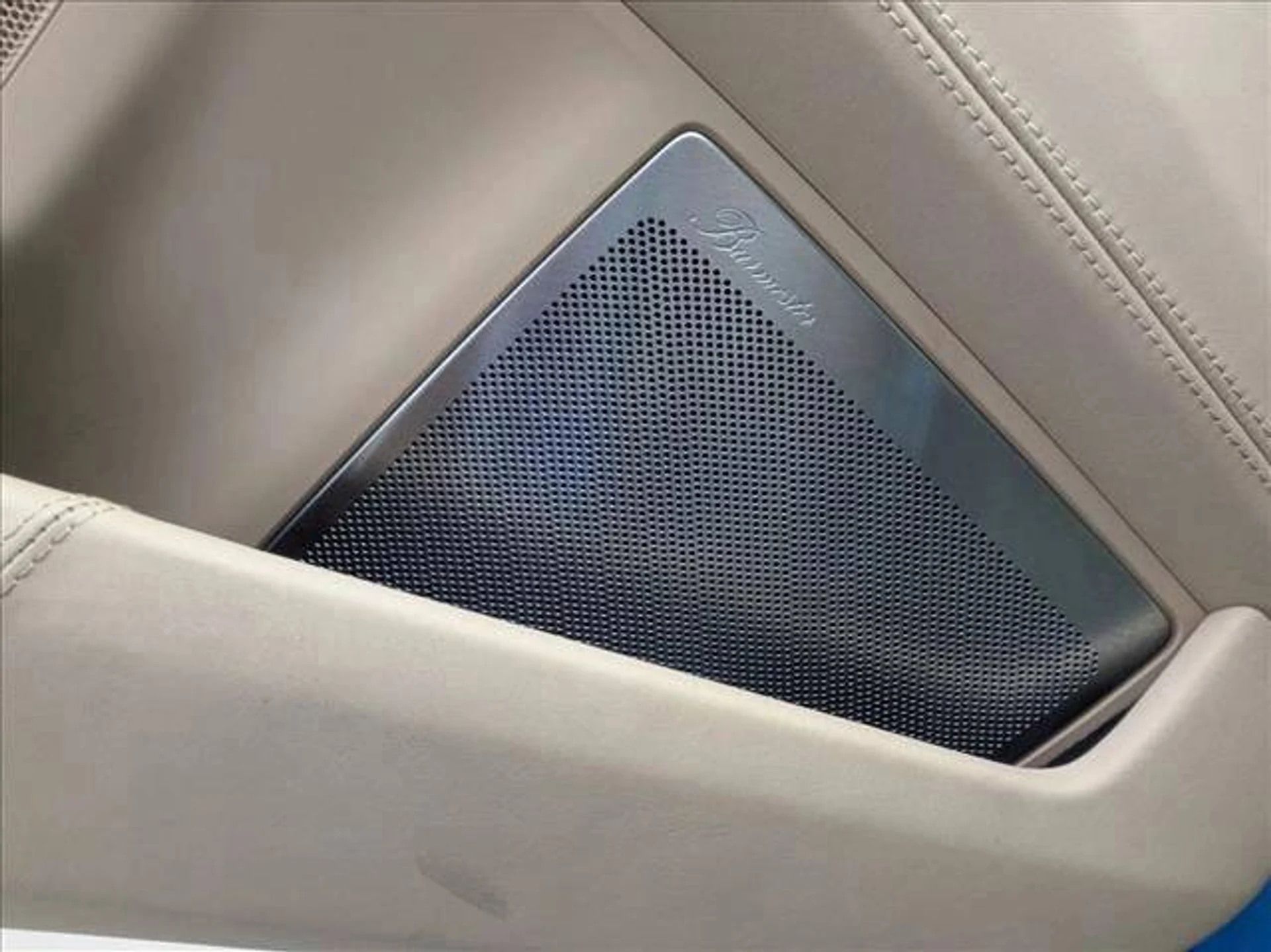 mph013_2854008581_2d238ca17253a7853b39dad15d324e12x_5c0a80b8c0