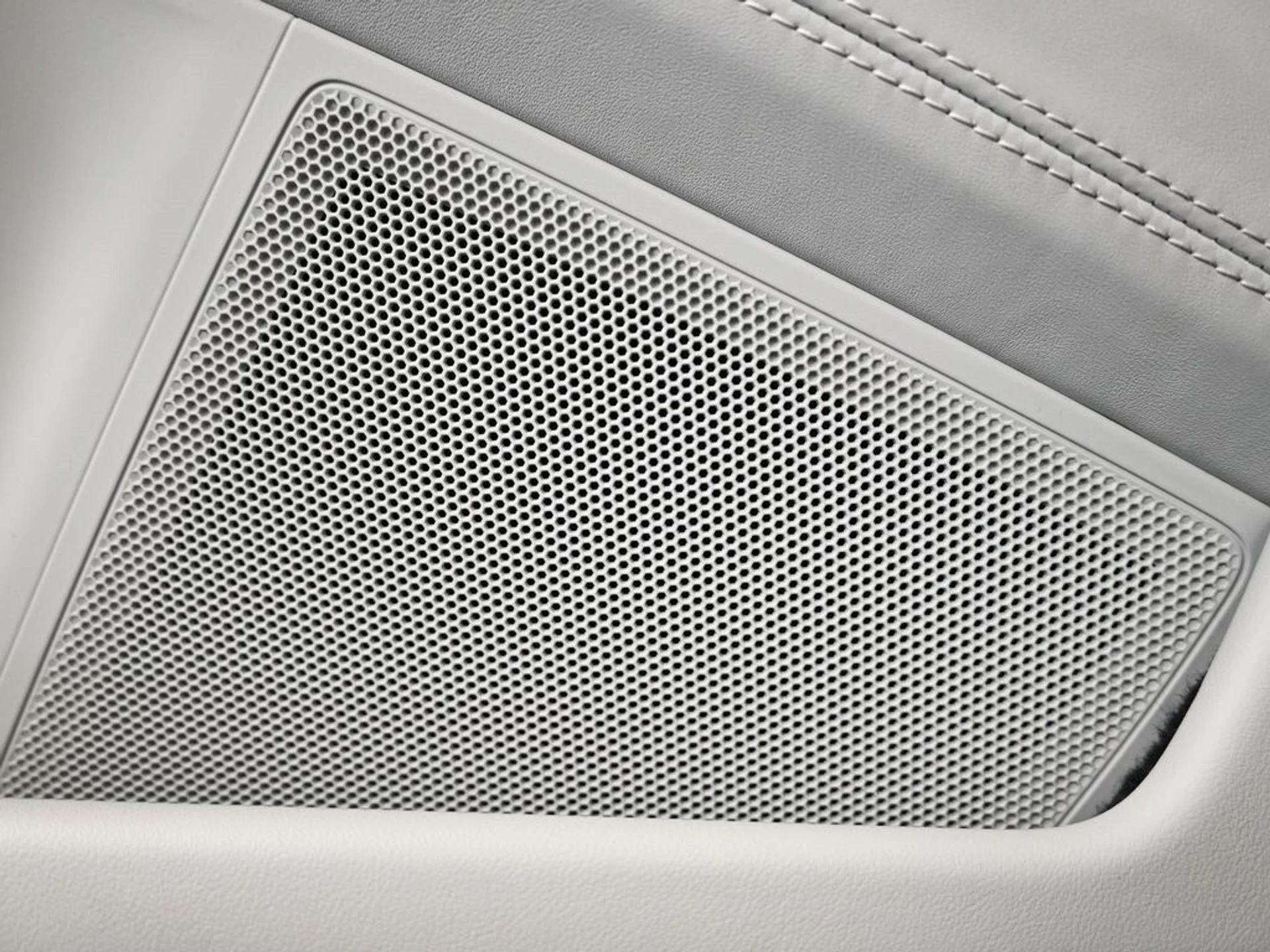 mph013_2855942693_55d24dae490ddf088d193ace09fb7691x_7b91392b43