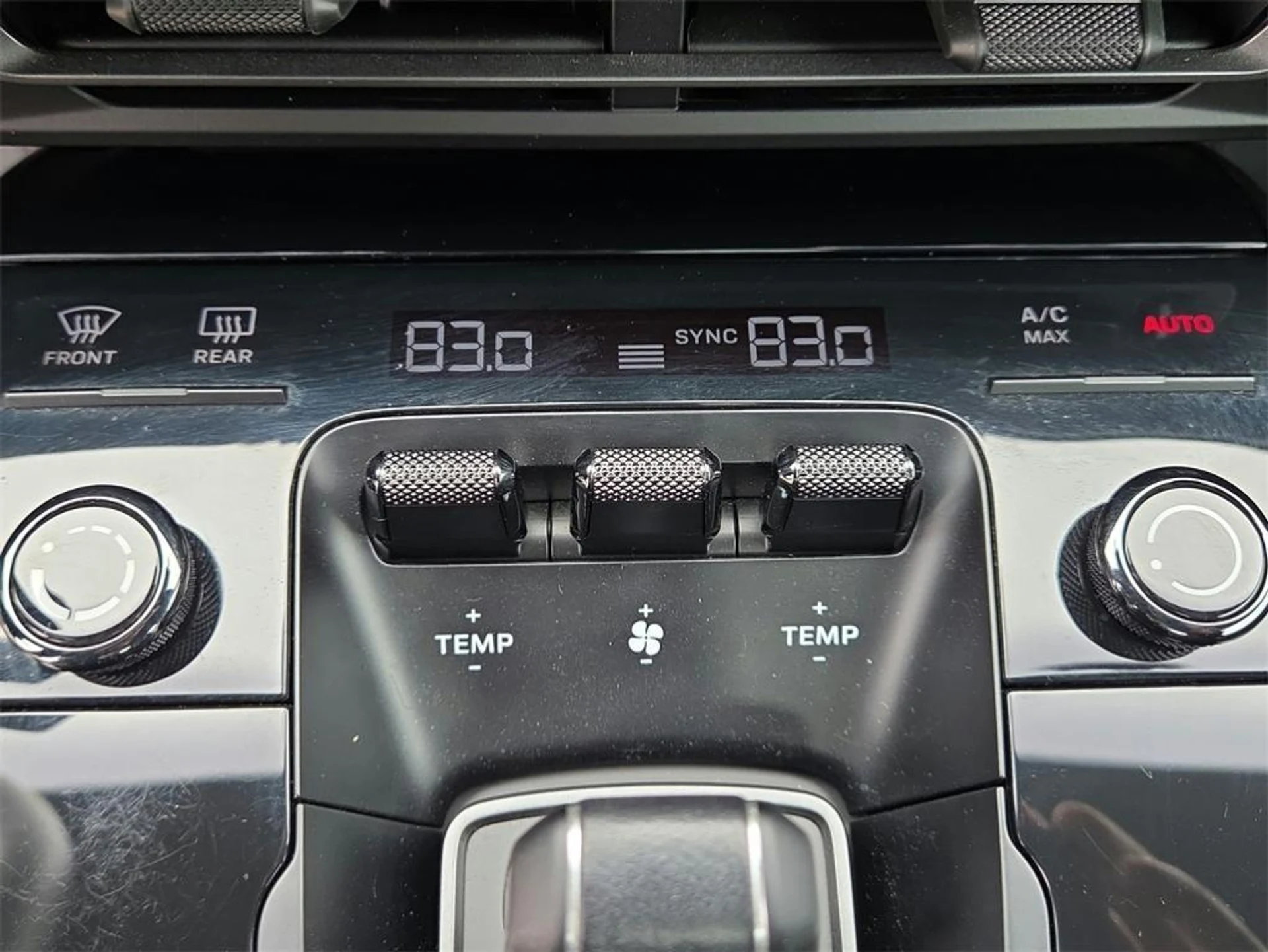 mph013_2858478342_uaegz_W0_JX_2zu9e9o_Uahr_Ec_DQG_8_76acf8e557