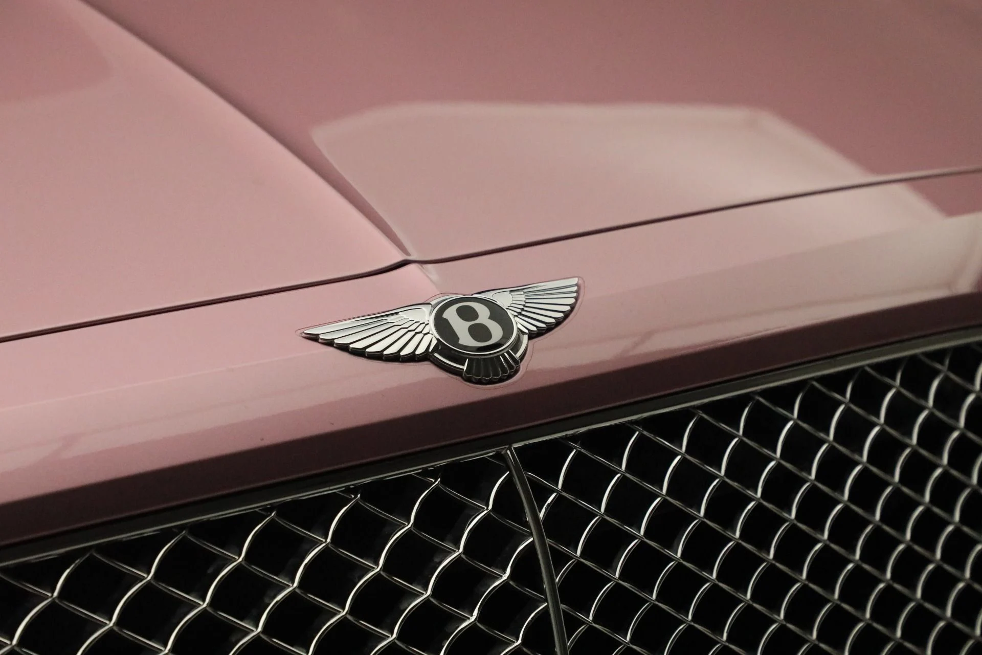 mph013_2860592471_Used_2019_Bentley_Bentayga_V8_1721831801_0a067ff779