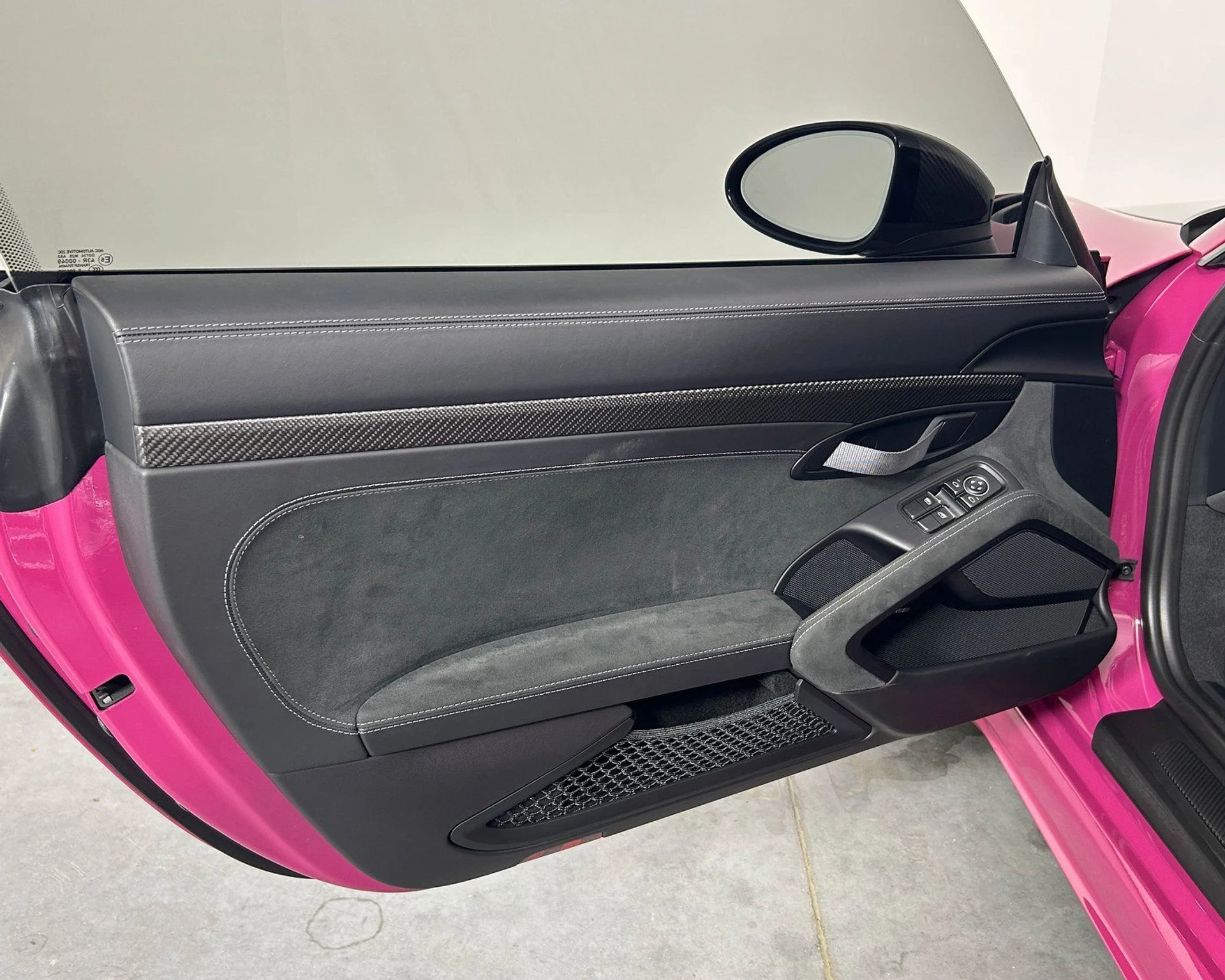 mph013_2871087896_c97db343e72944aea736c1b17d34acad_dd8d779e04