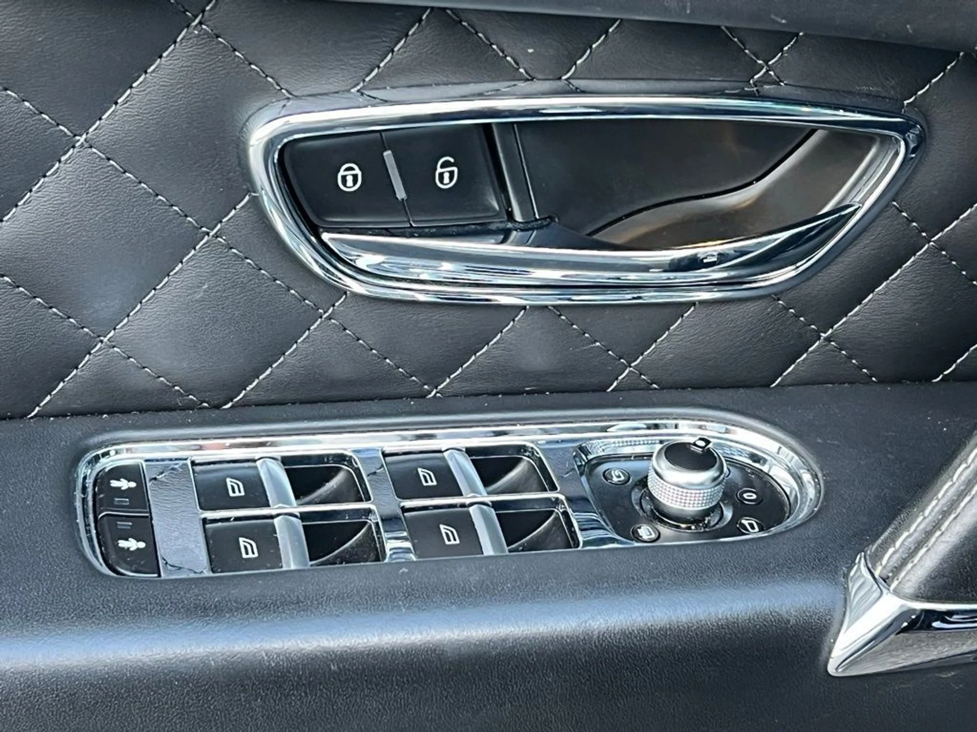 mph013_2871775864_c375df6372f64e78dc769bcc37eeda58x_3ac199f880