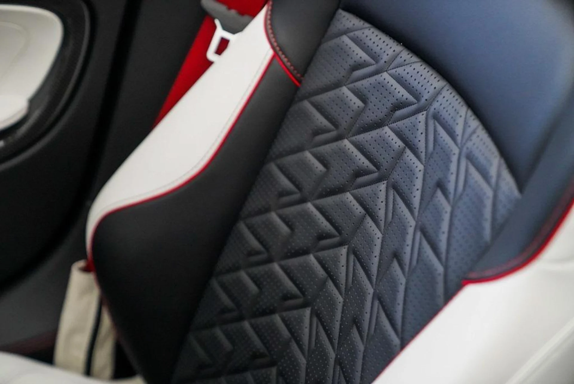 mph013_2873402295_CL_Lq_Gzt_Pp_J4_C_Cl8s_Lvp_Z6_JP_6tg_fbc685343e