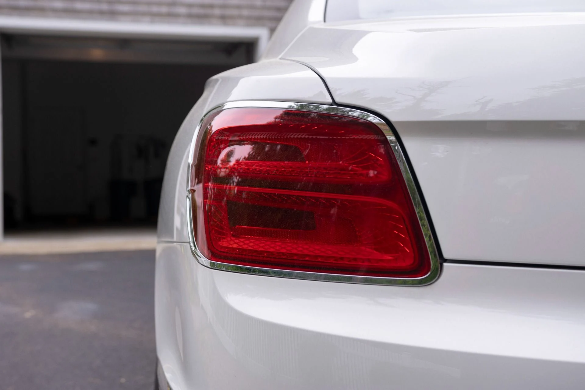 mph013_2878403204_Used_2024_Bentley_Flying_Spur_V8_1779398452_5f963437cb