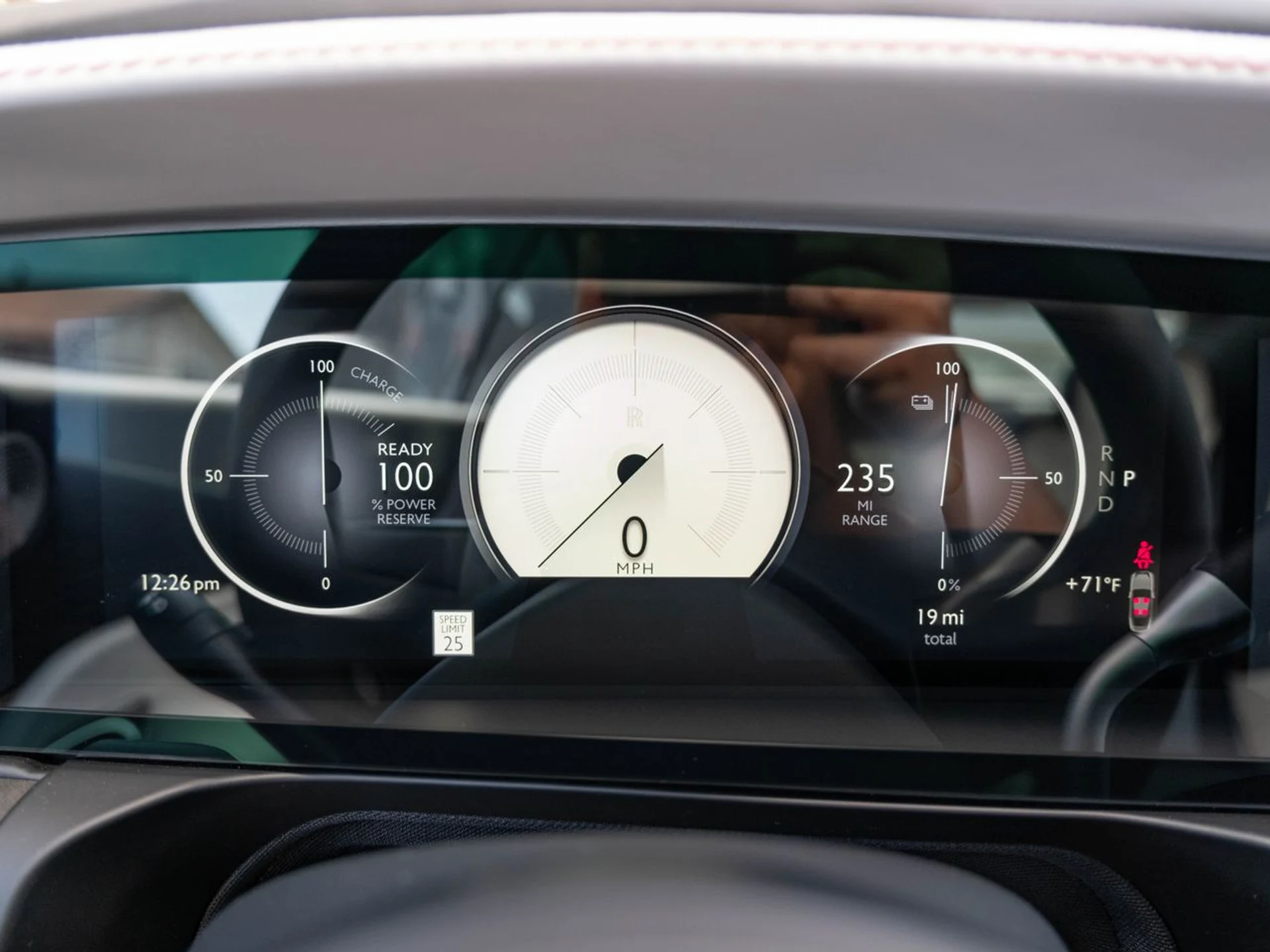 mph013_2879345530_b683c1951f4cfe4ab2cae99fc820549cx_101e9ea3ed