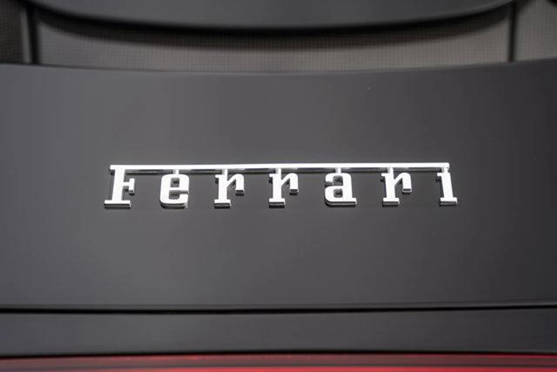 mph013_2886852176_P_Og_D5q4x_SEM_Fxle5_E_Hol1_BT_Ta_UE_2398fefd9d