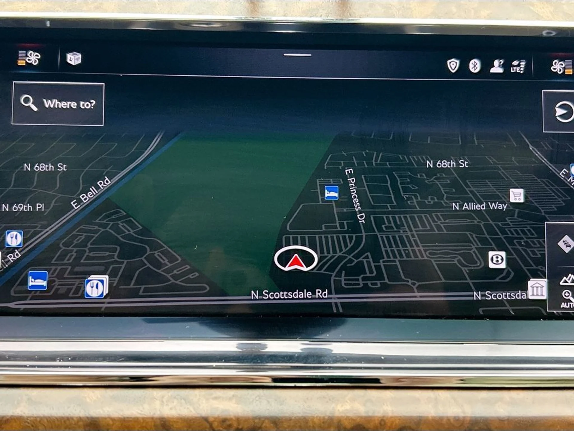 mph013_2895379472_used_2025_bentley_bentayga_ewb_v8awd_8119_22989350_14_1024_29fa711019