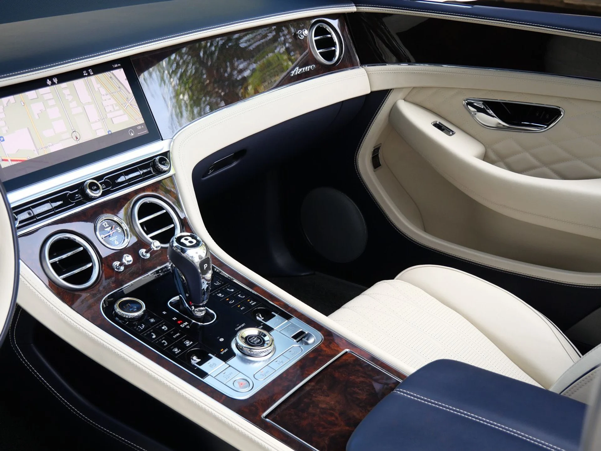 mph013_2896724301_9de80d0b4b6f45665c927fb6e3aa2aaax_64edbb8cf9