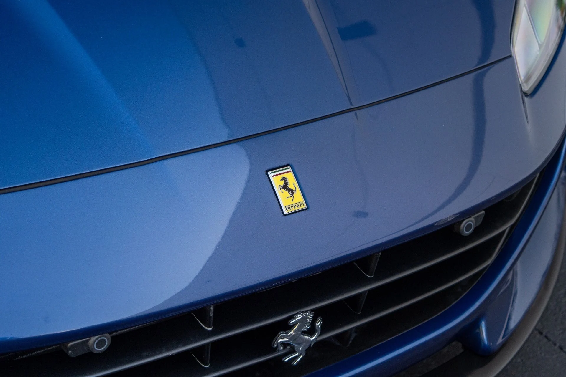 mph013_2898843215_Used_2022_Ferrari_Portofino_M_1761343273_987243b4dd