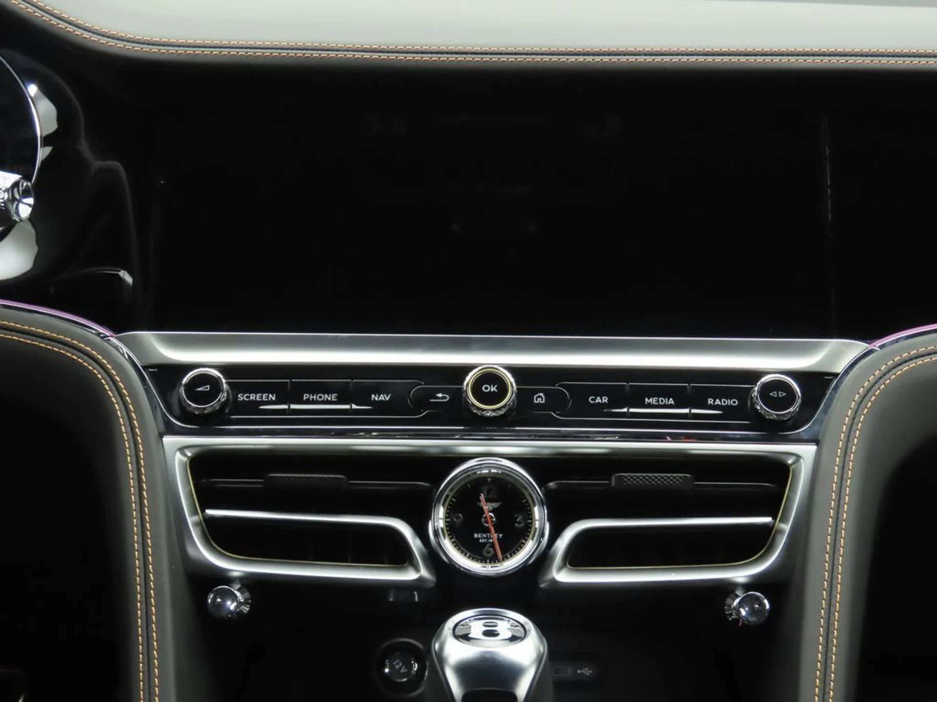 mph013_2899916890_new_2025_bentley_flying_spur_8119_22943437_14_1024_d0b12e677b