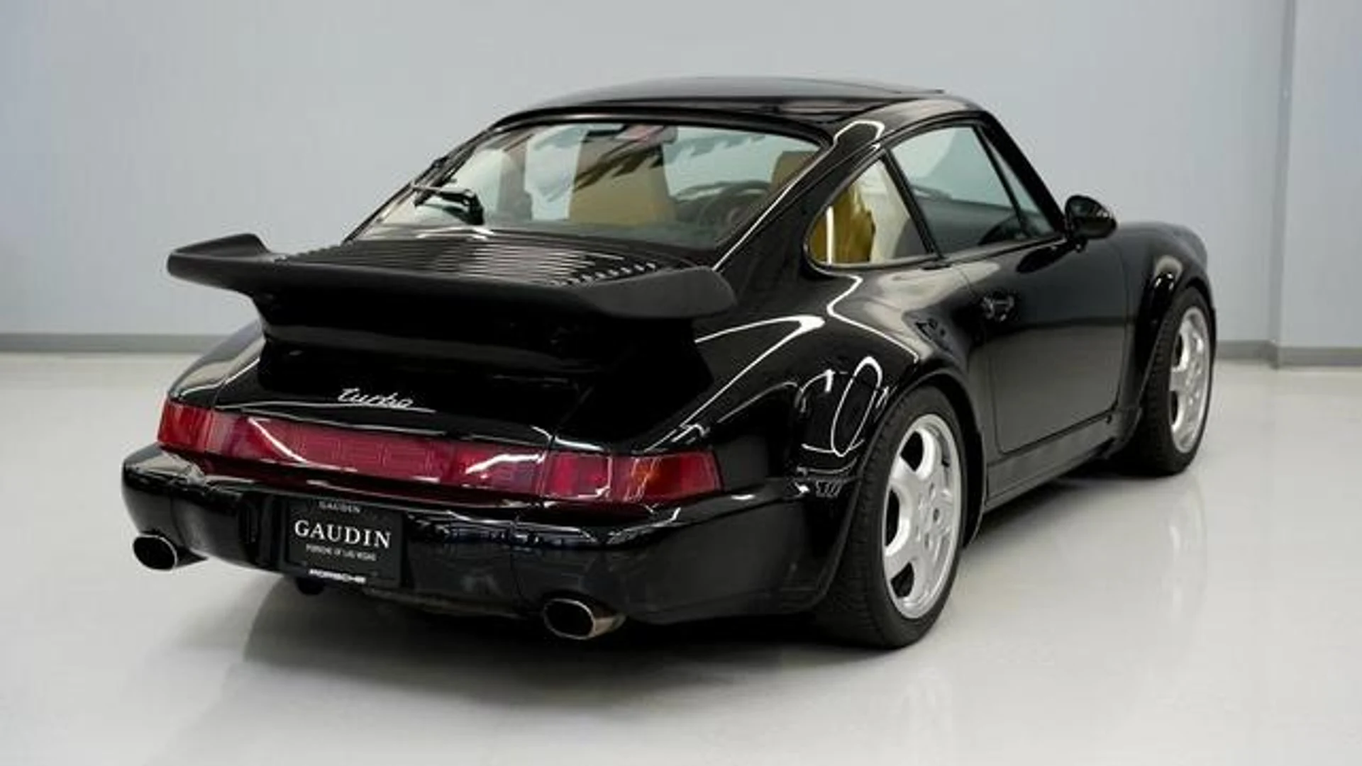 mph013_2899999346_prs2_M5k_X_Nhf_H_Bn7_Tct_X2w_L_Kc_EI_68bfdb0711