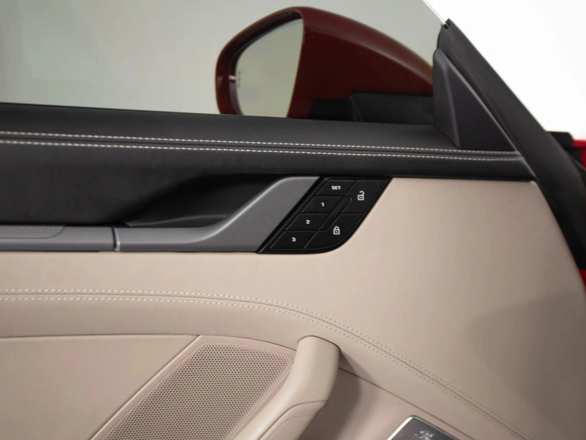 mph013_2901910428_s_N_Ug_Al1_Ef5_B7i4t_X3_Mc_J07th6ec_c7e540e2ce