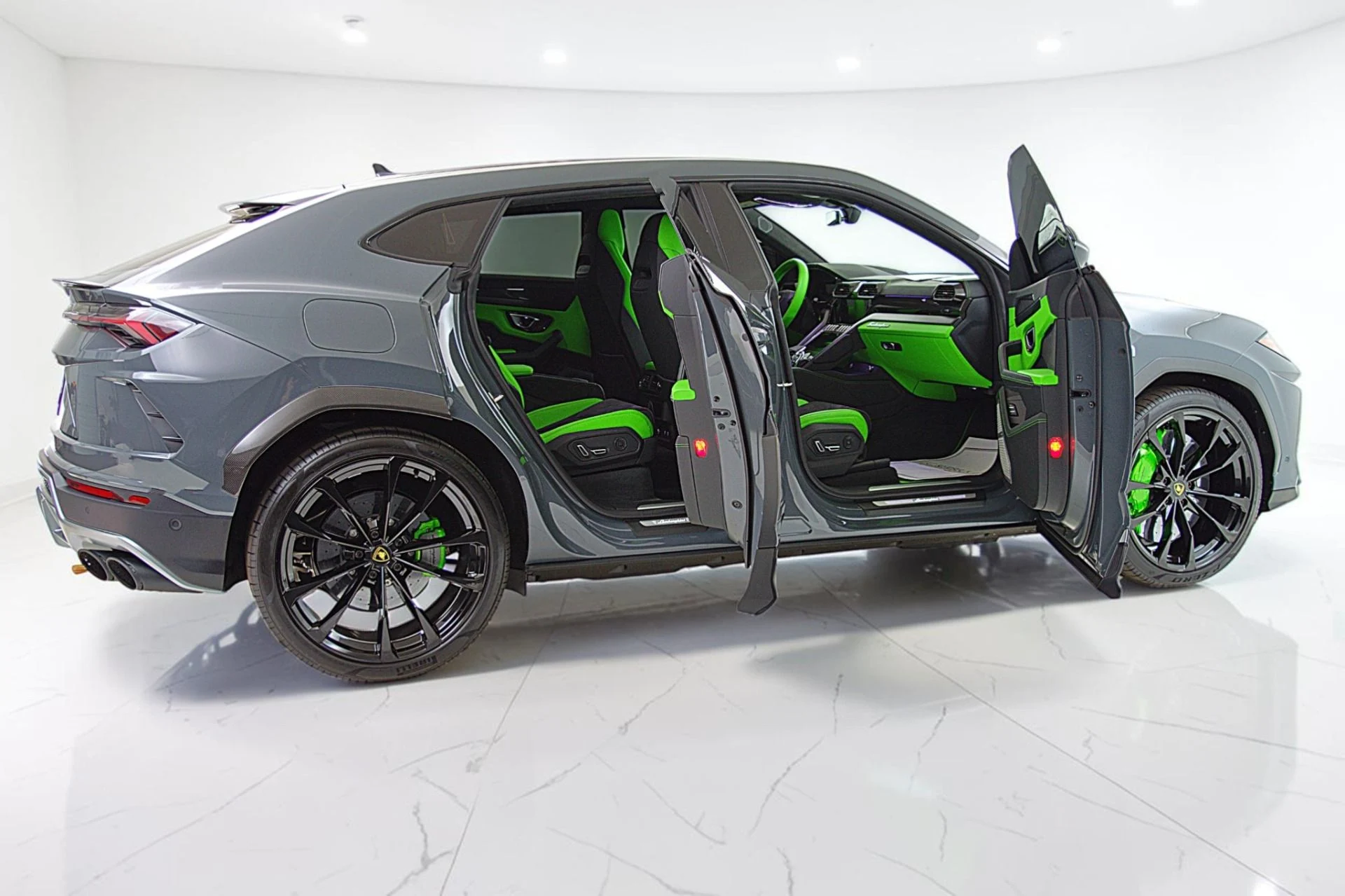 mph013_290652199_Used_2022_Lamborghini_Urus_SELEZIONE_PRE_OWNED_CERTIFIED_5104b38933