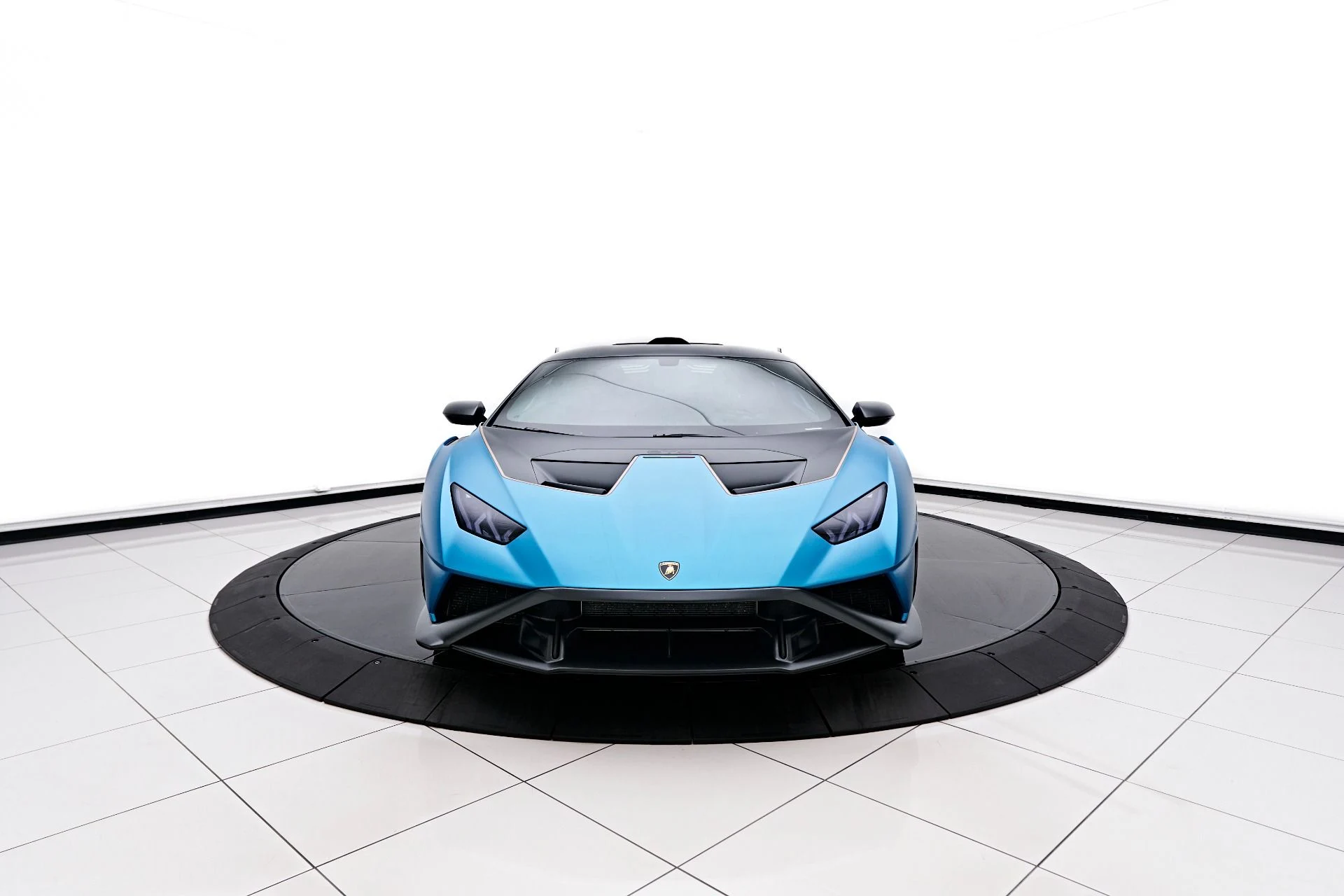 mph013_2915846451_Used_2022_Lamborghini_Huracan_STO_Base_1732754503_d86477b62f