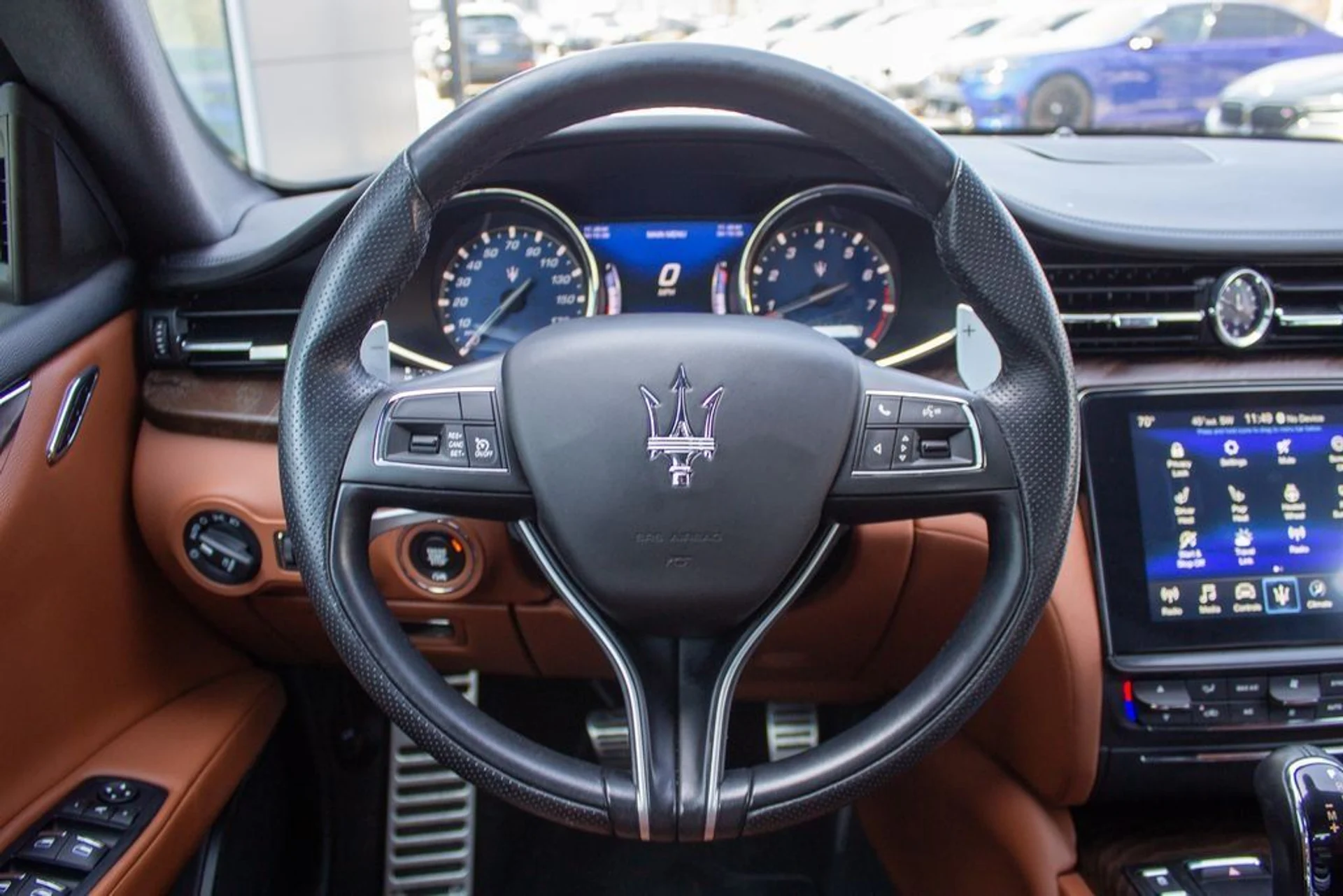 mph013_2921909941_e90fc63be69a8c12c15b3ca5952d03e7_2f22401940