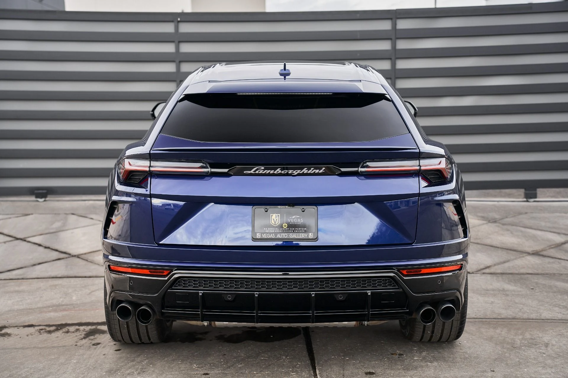 mph013_2928194268_Used_2021_Lamborghini_Urus_1763157045_5f38ecce4a