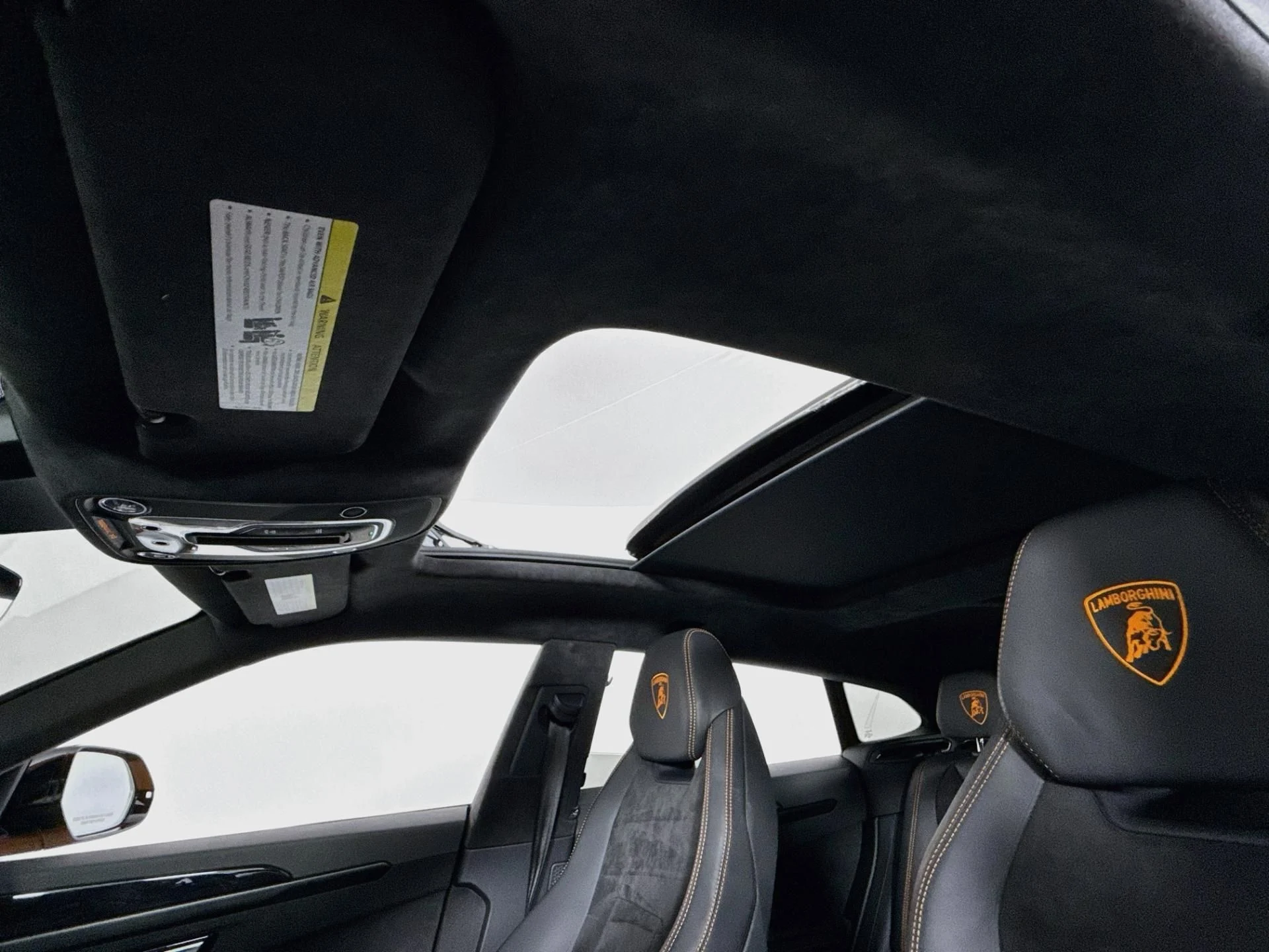 mph013_2929916040_Used_2022_Lamborghini_Urus_1790289761_bec07c20d5