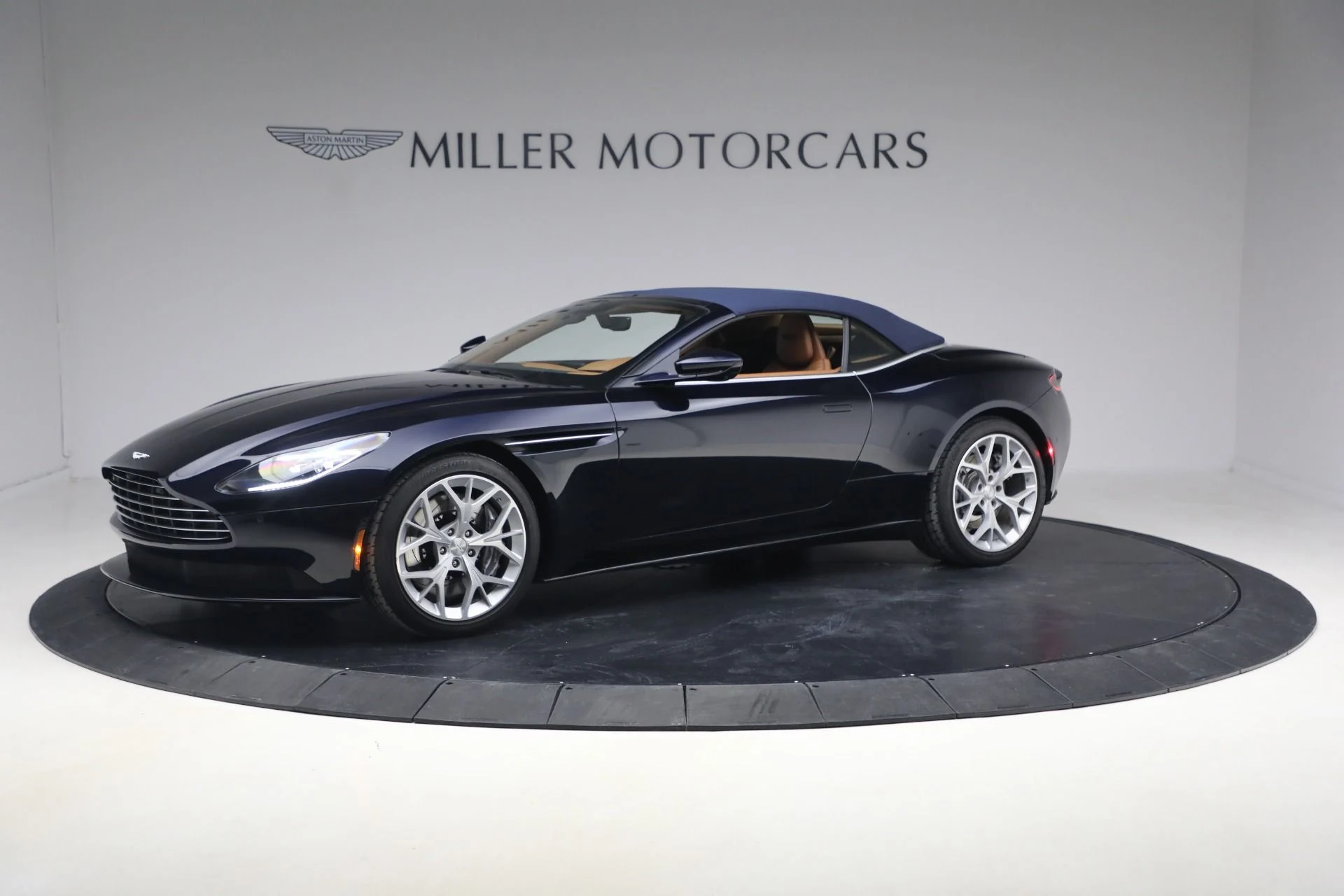 mph013_293087872_Used_2019_Aston_Martin_DB_11_Volante_1770764888_8edcc305de