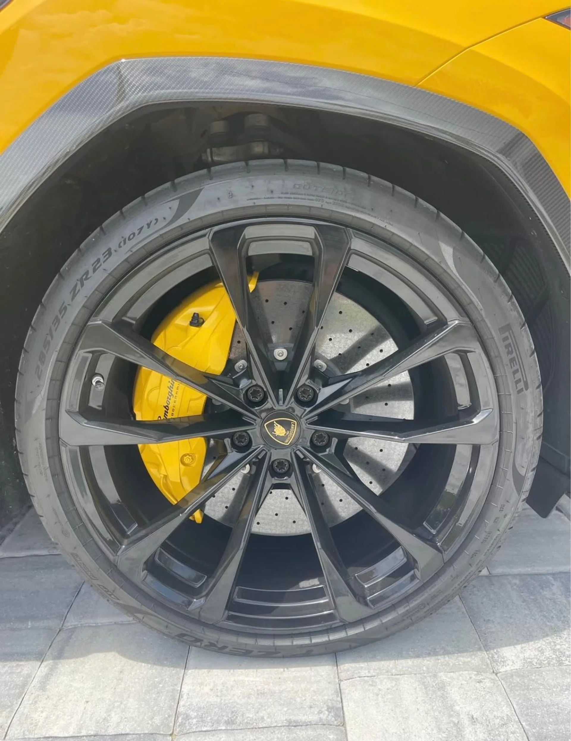mph013_2934814283_Used_2020_Lamborghini_Urus_1754064719_ea6a319515