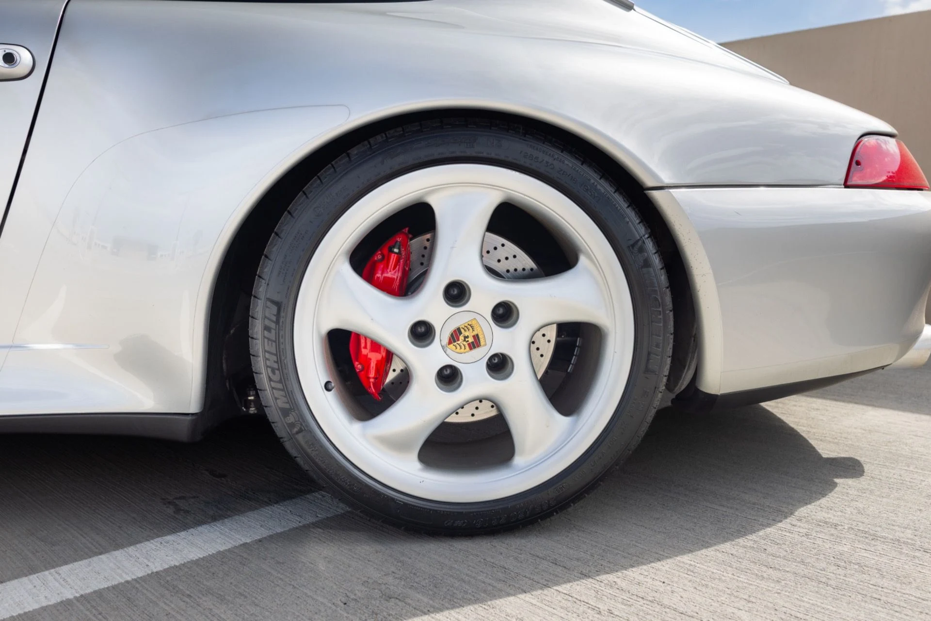 mph013_2939588586_Used_1997_Porsche_911_Carrera_4_S_1785969132_49501aa07f