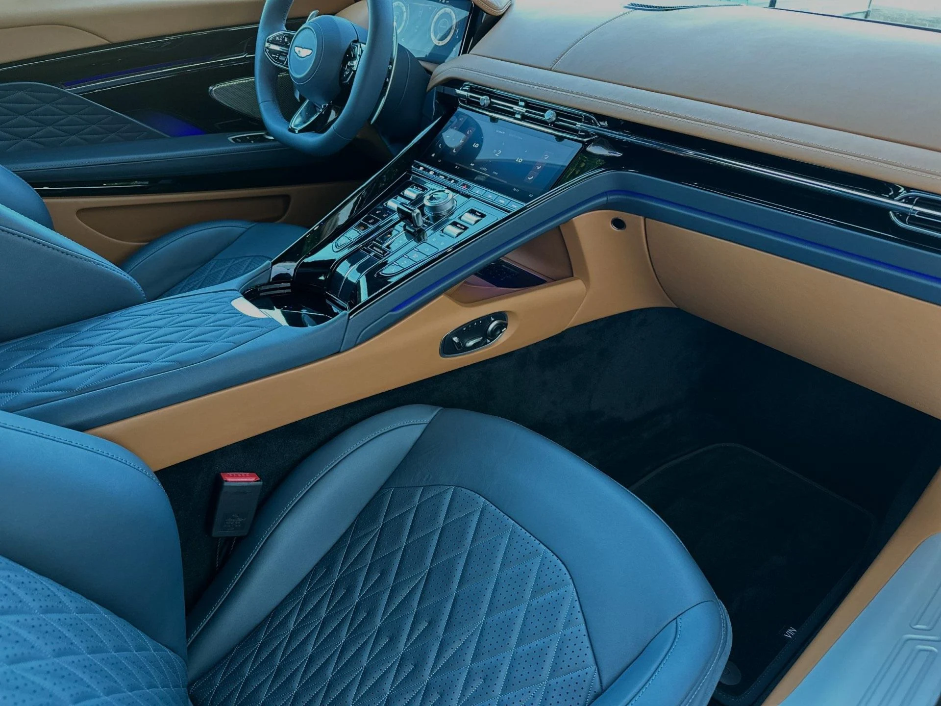 mph013_2943093455_New_2025_Aston_Martin_DB_12_1754728064_95be0aab88