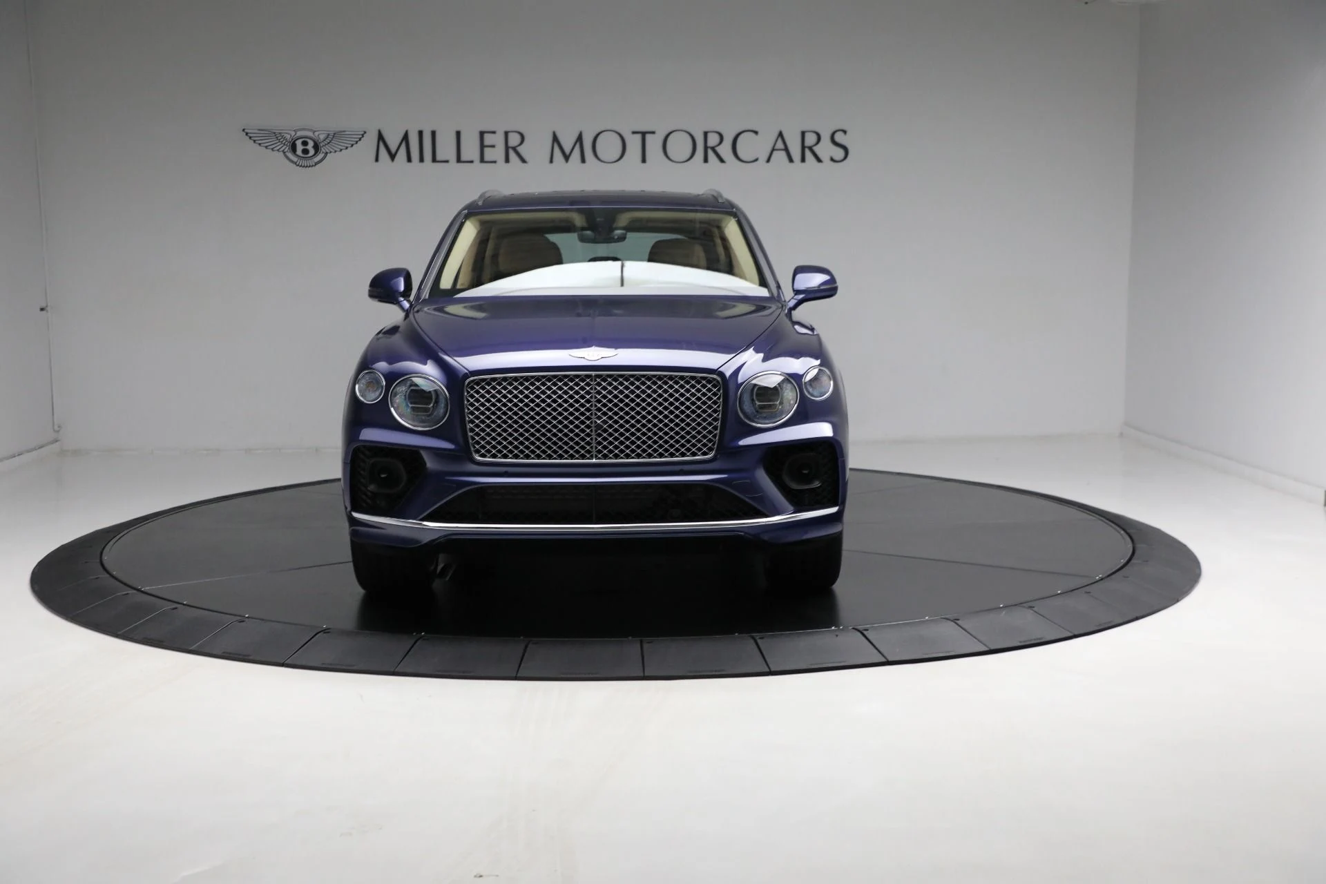 mph013_2943463409_Used_2023_Bentley_Bentayga_V8_06a4dca2c8
