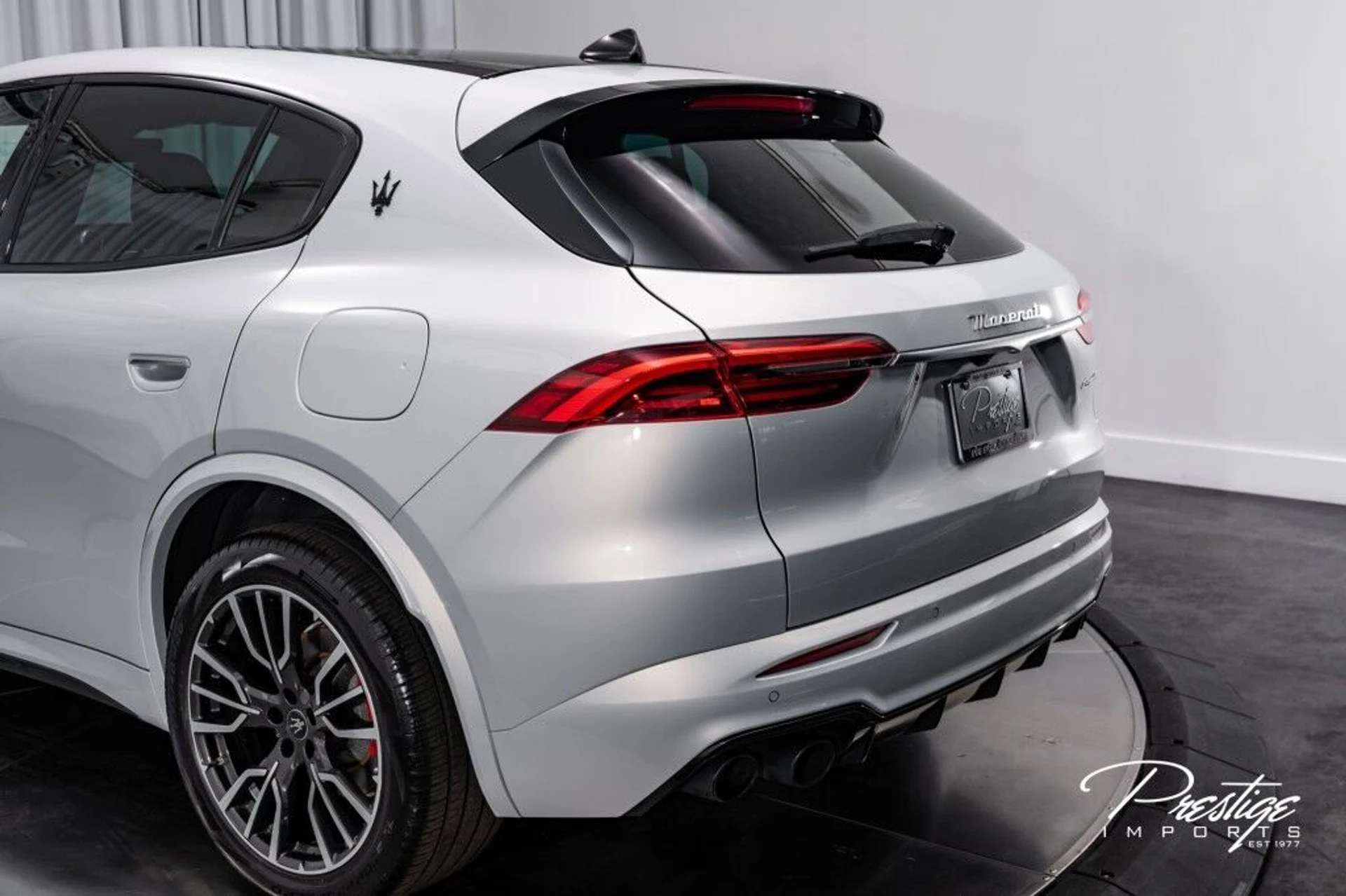 mph013_2944544921_f60af3dbab8328bbe4ac05e50d98533b_7a62b72e35