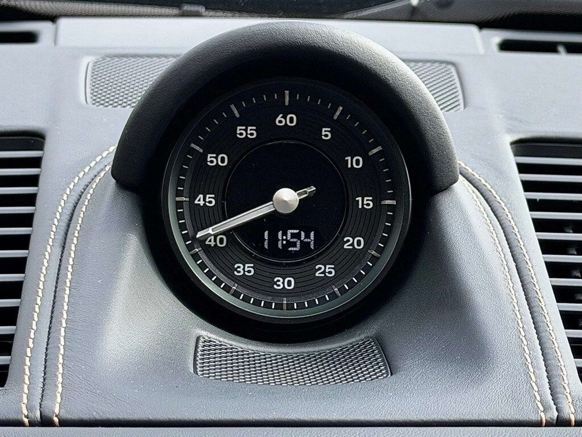 mph013_2950498176_978e472ad73a1f84087dd8b0382ec563x_382ad6d85a