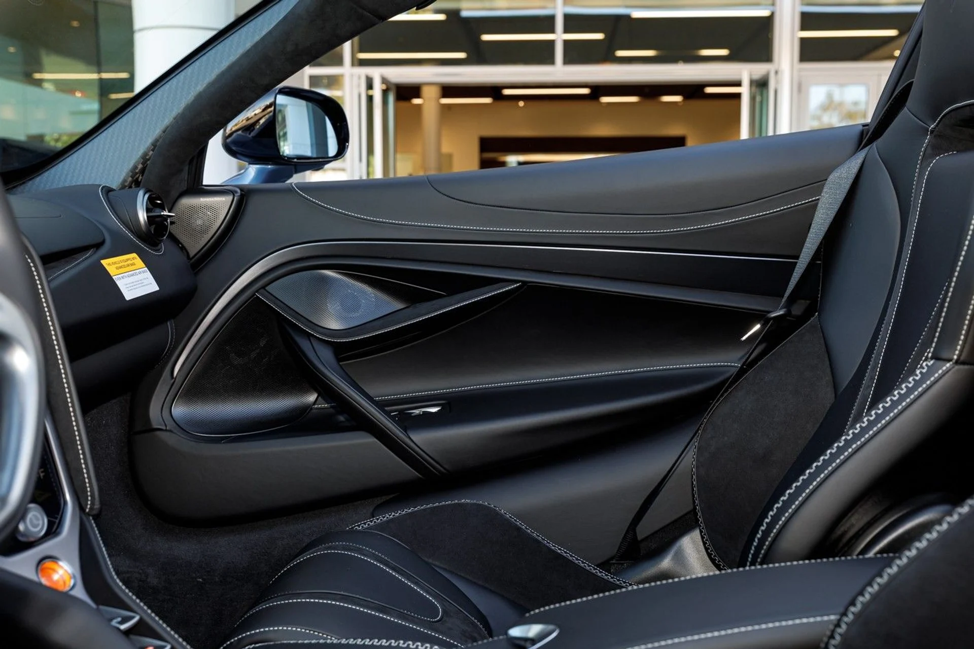 mph013_2960199347_650_p14_l_3017770c7c