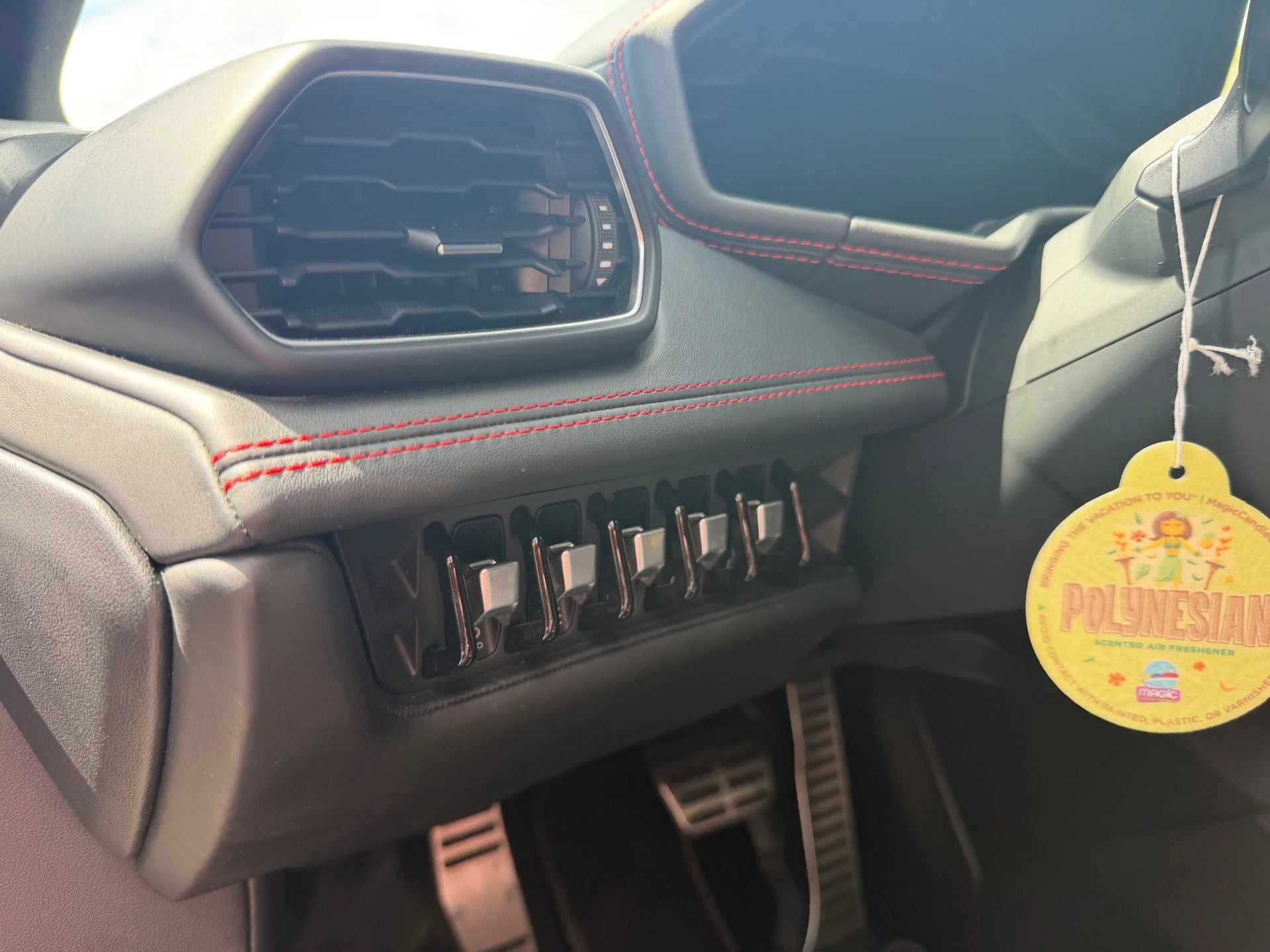 mph013_296092509_Used_2015_Lamborghini_Huracan_LP_610_4_1782940539_aa107beba6