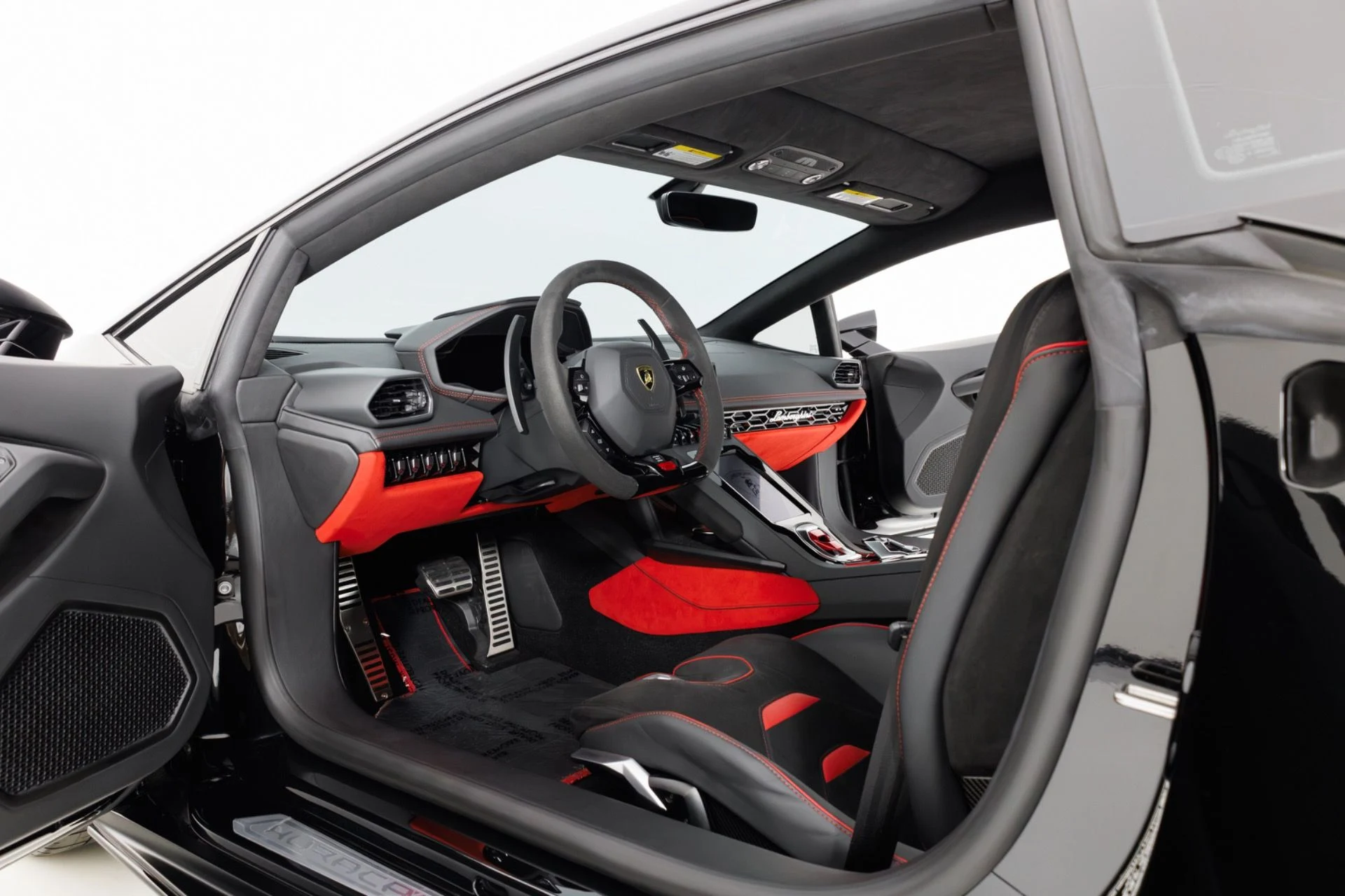 mph013_2961933694_Used_2023_Lamborghini_Huracan_EVO_1790005617_fe8083538f