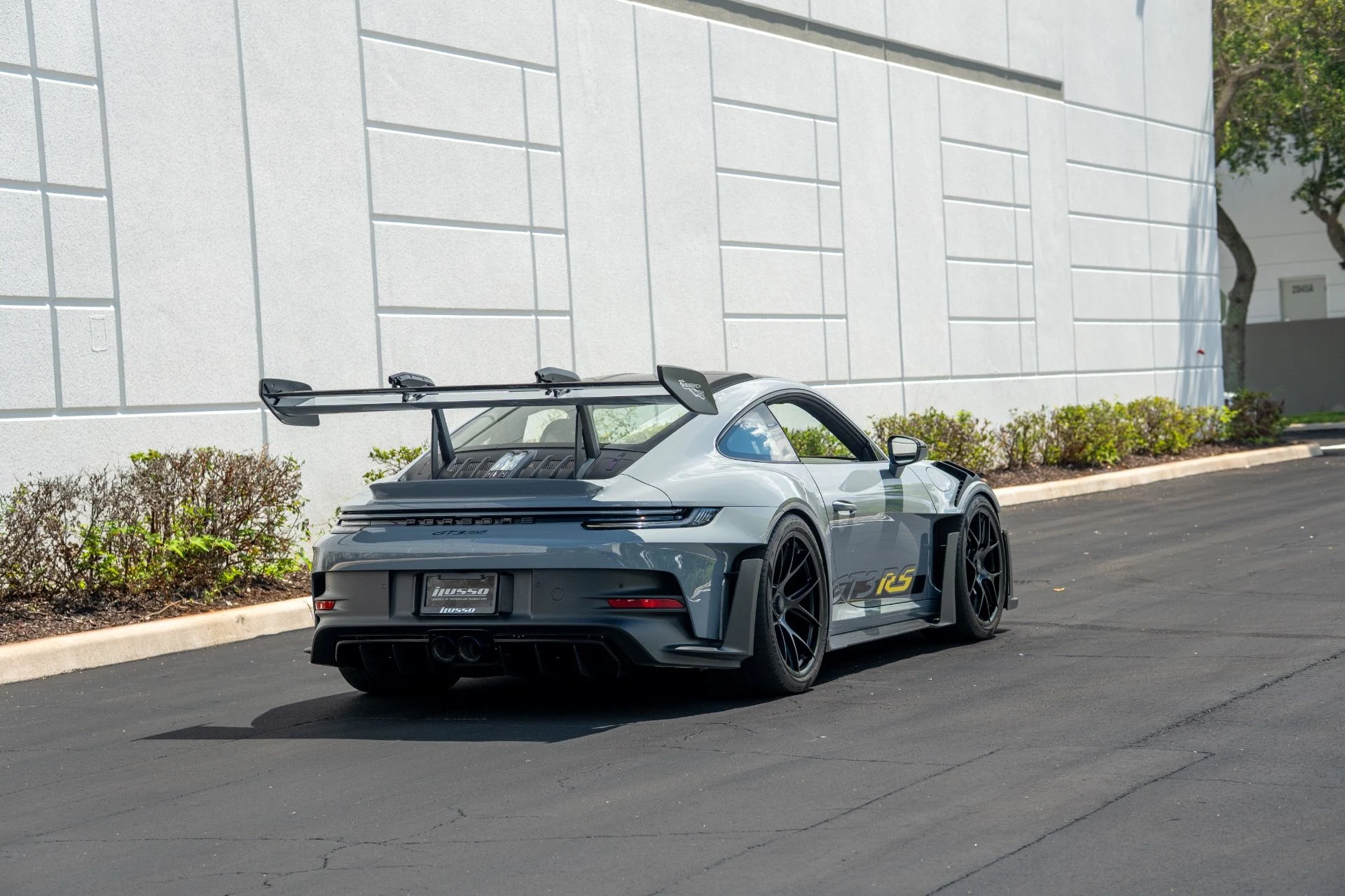 mph013_29754670_Used_2023_Porsche_911_GT_3_RS_1757968217_59411389e6
