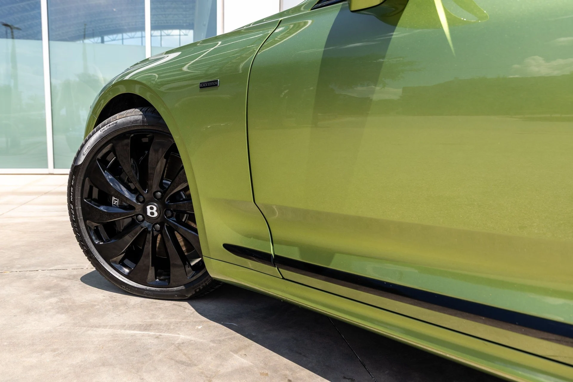 mph013_2982980462_Hi_Tech_Luxury_Imports_LLC_SCBDP_4_ZG_0_SC_023562_image_13_2099380e1f