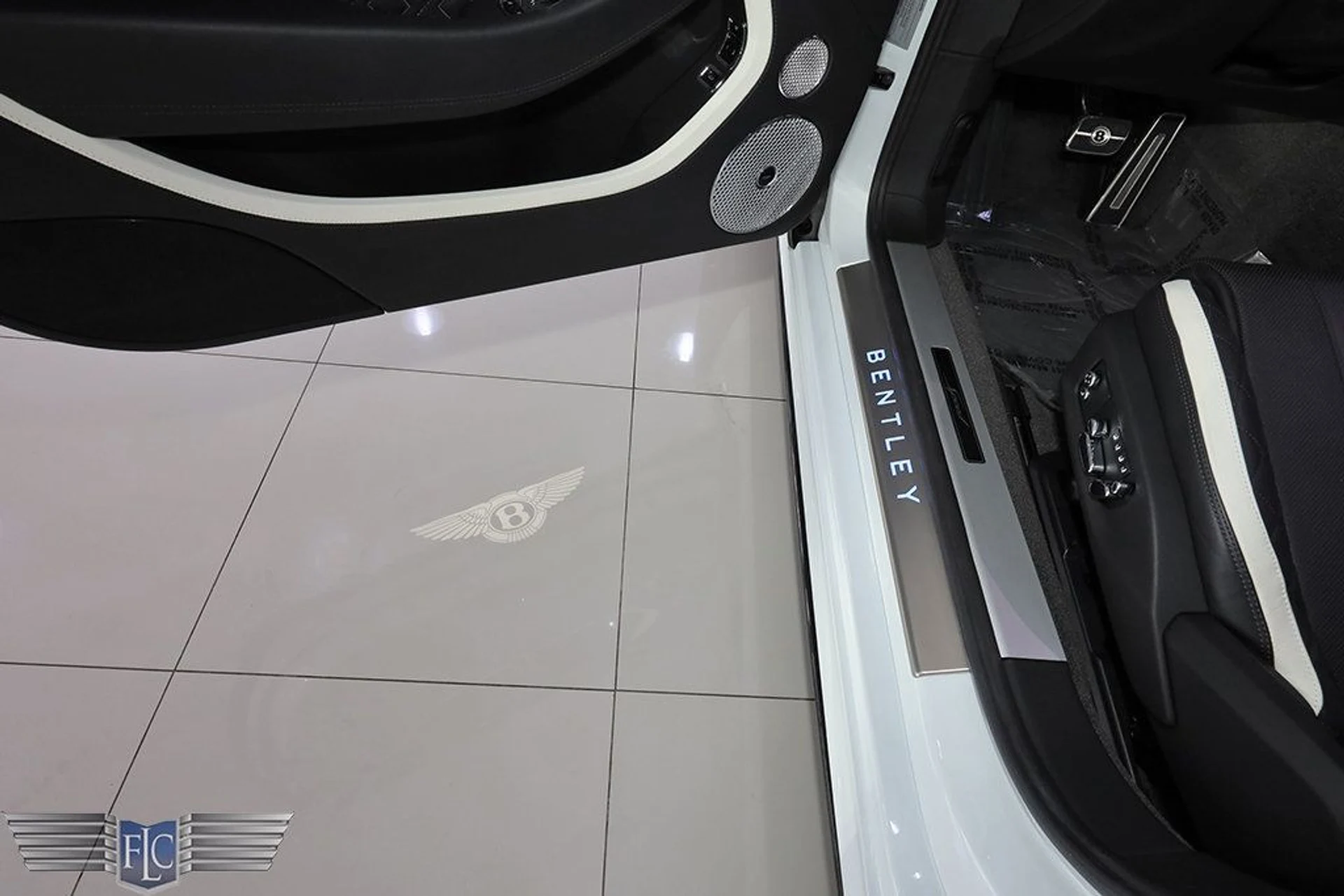 mph013_2987020644_used_2024_bentley_continental_gtspeedconvertible_6305_22967933_14_1024_e549142faf