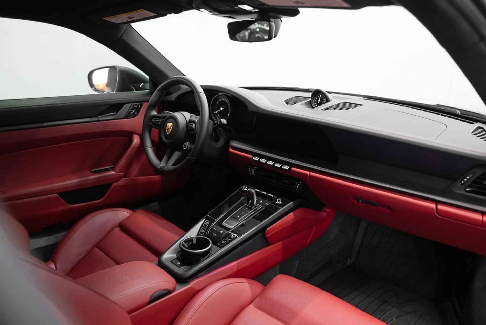 mph013_299609532_porsche_911_2024_fce4f85253