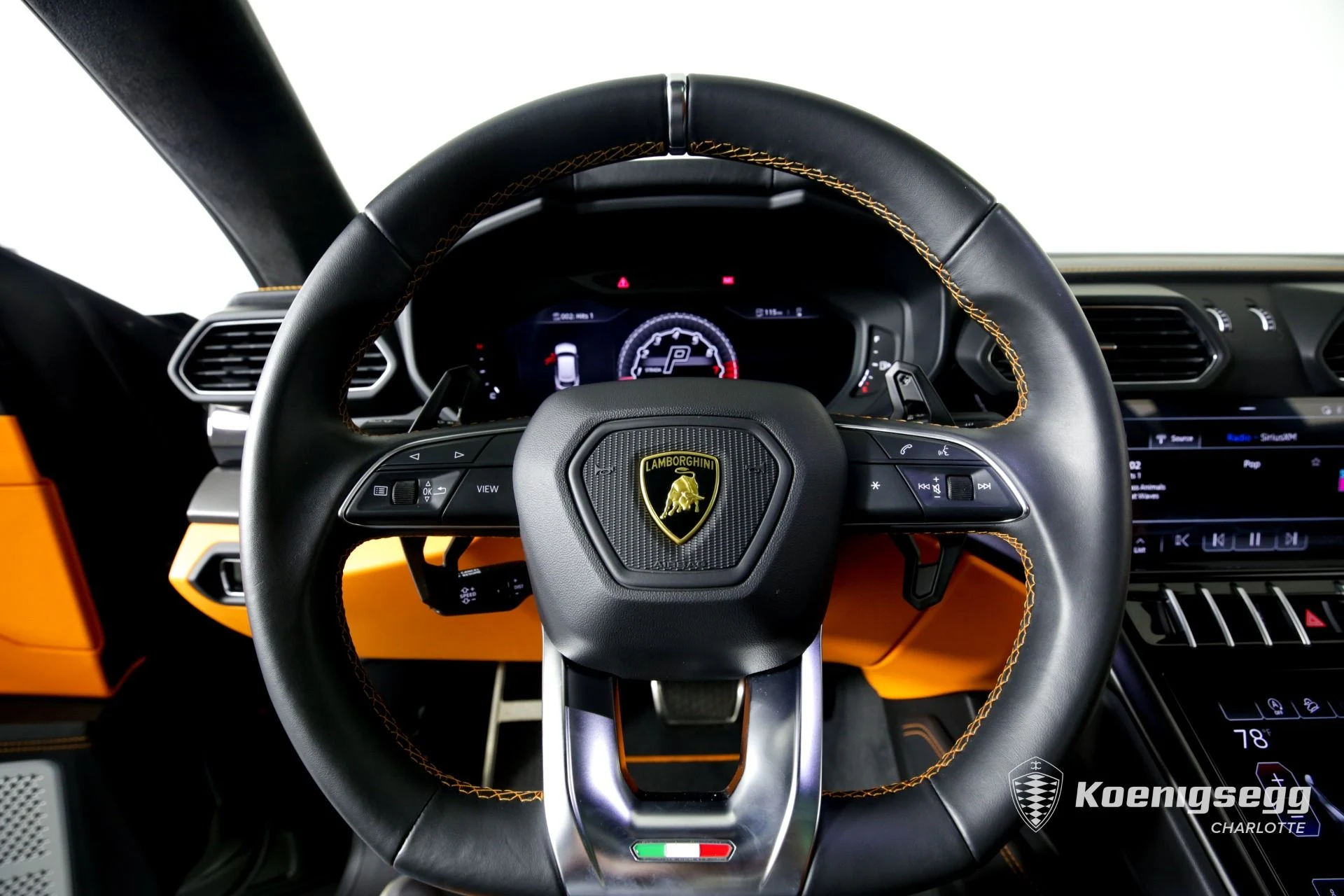 mph013_3006270957_Used_2021_Lamborghini_Urus_1675553145_b7b7259d20