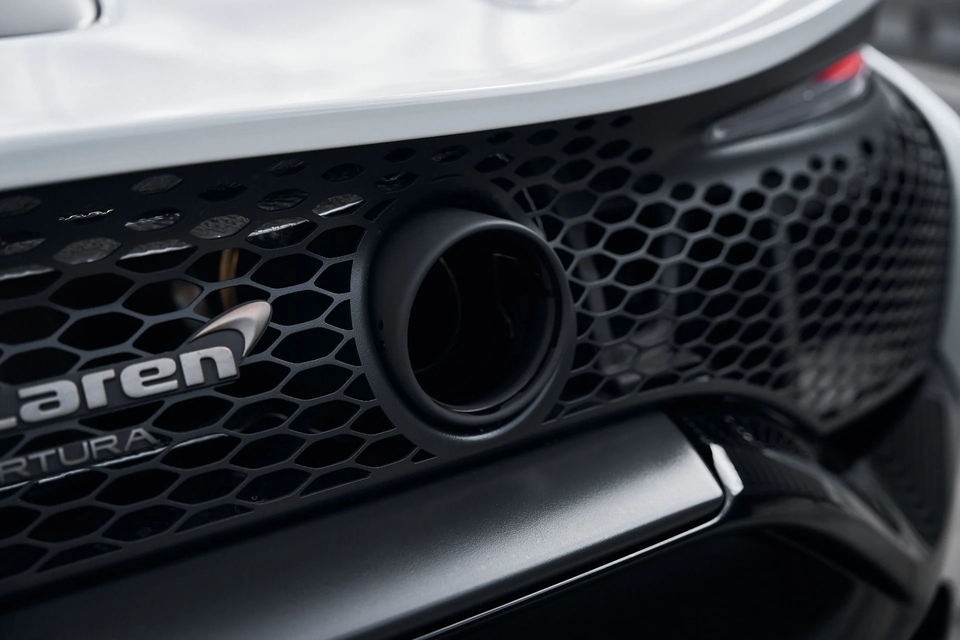 mph013_3007682682_Used_2025_Mc_Laren_Artura_1769221464_43419879c0