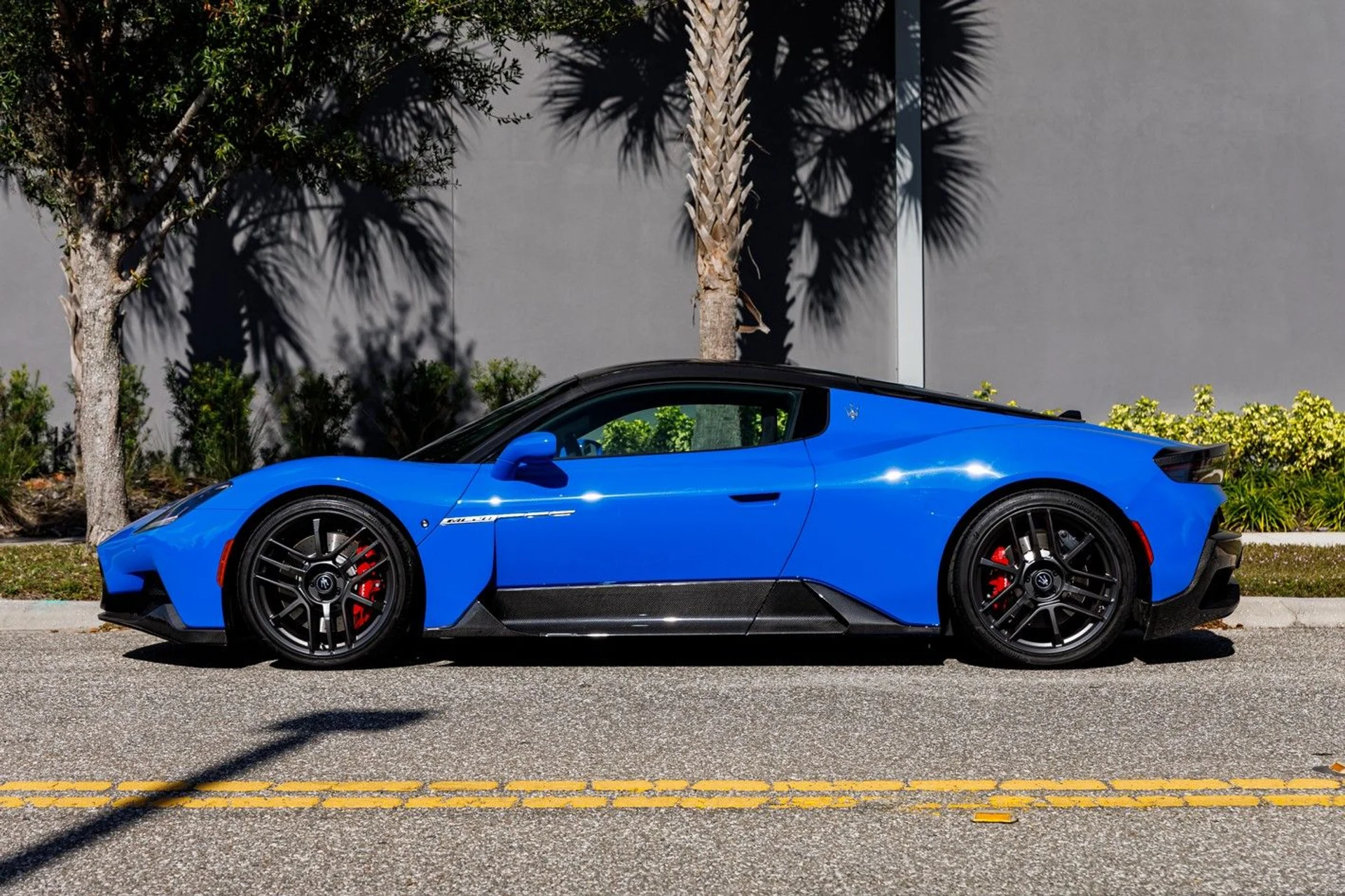 mph013_3011885084_641_p14_l_9d9ffc6441