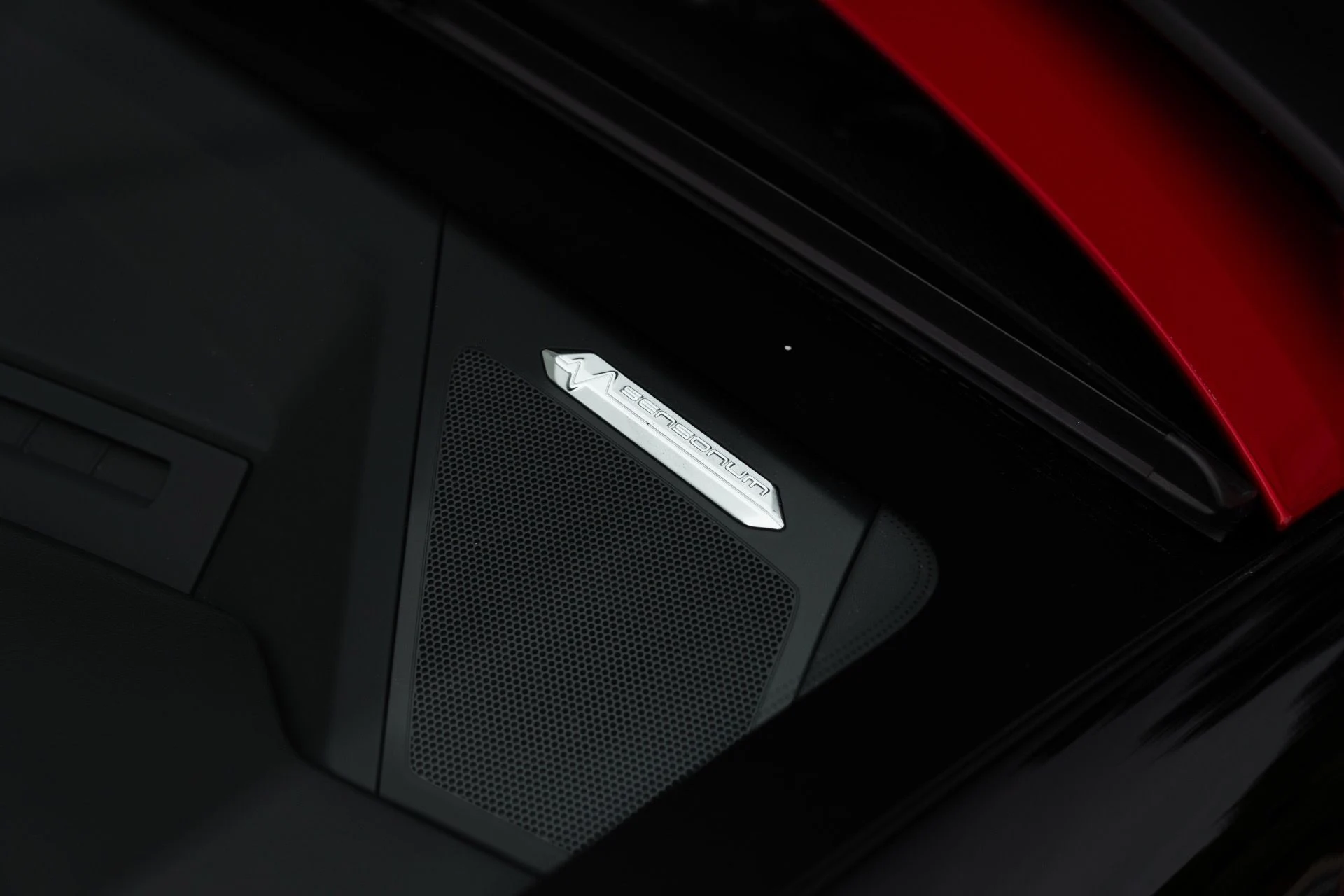 mph013_3013816431_Used_2018_Lamborghini_Aventador_Roadster_LP_740_4_S_1770343320_b9e23290fe