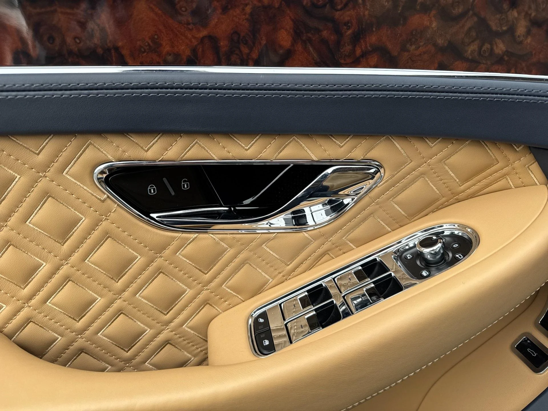 mph013_3015371668_Used_2022_Bentley_Continental_GT_V8_1769008621_e532f7ba85