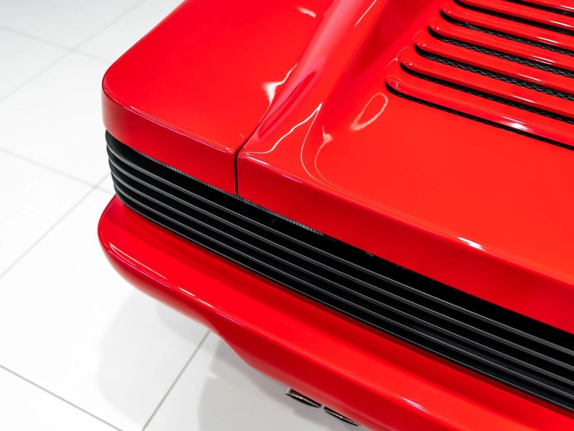 mph013_3015827217_ferrari_512_tr_1994_jpg_v_1758918548_c64ea8617a