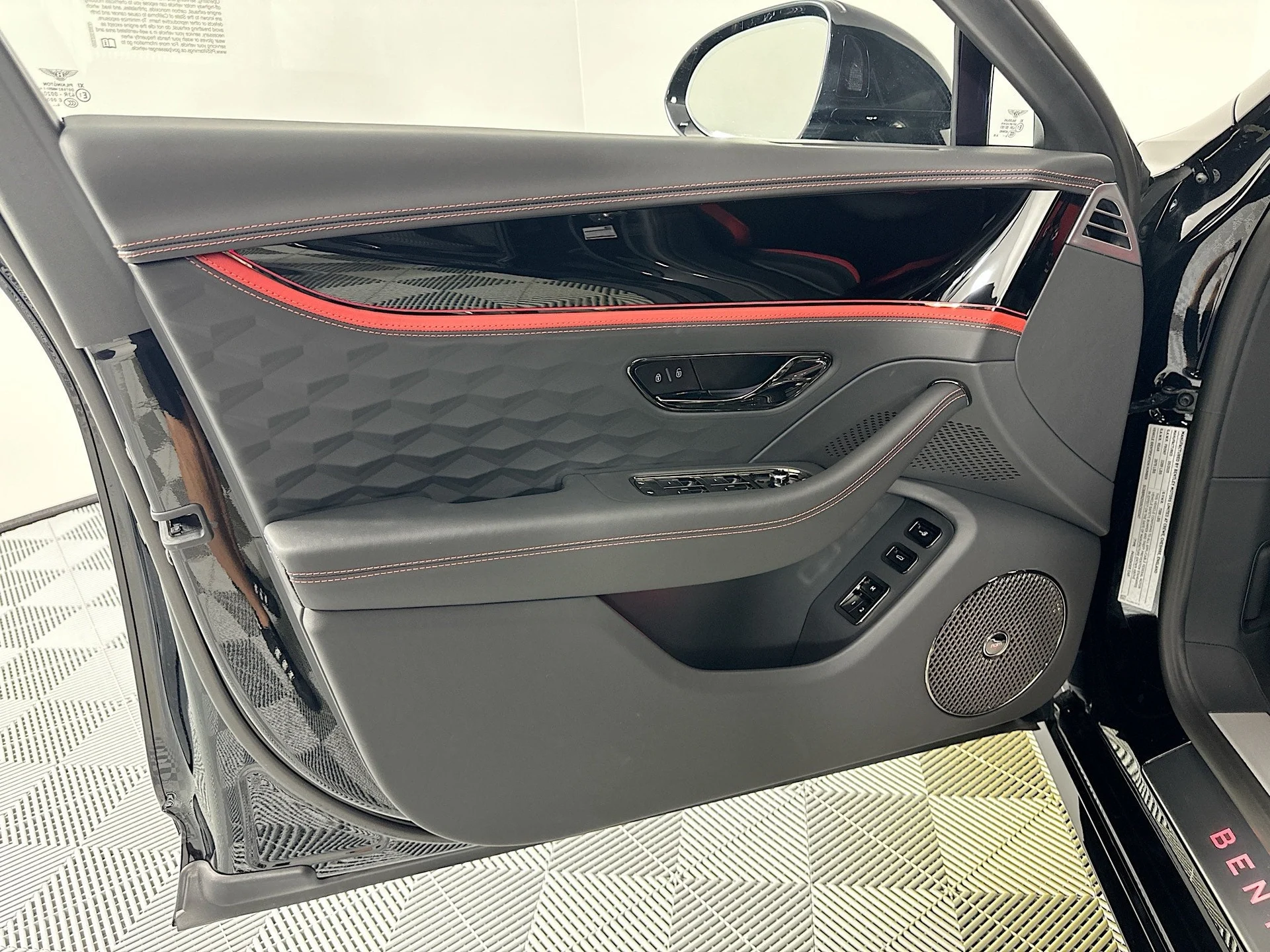 mph013_3025195091_14_dcf045a7c3