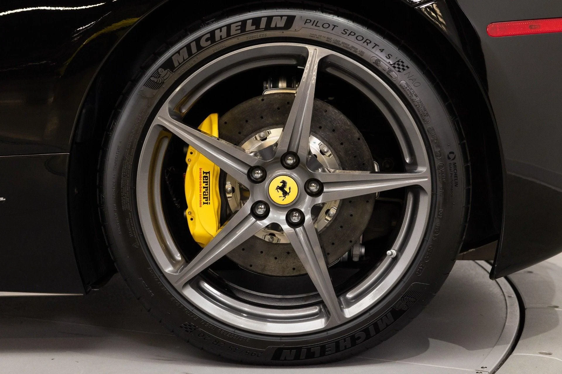 mph013_3028380020_Used_2015_Ferrari_458_Italia_1784296480_0eb28d7f91