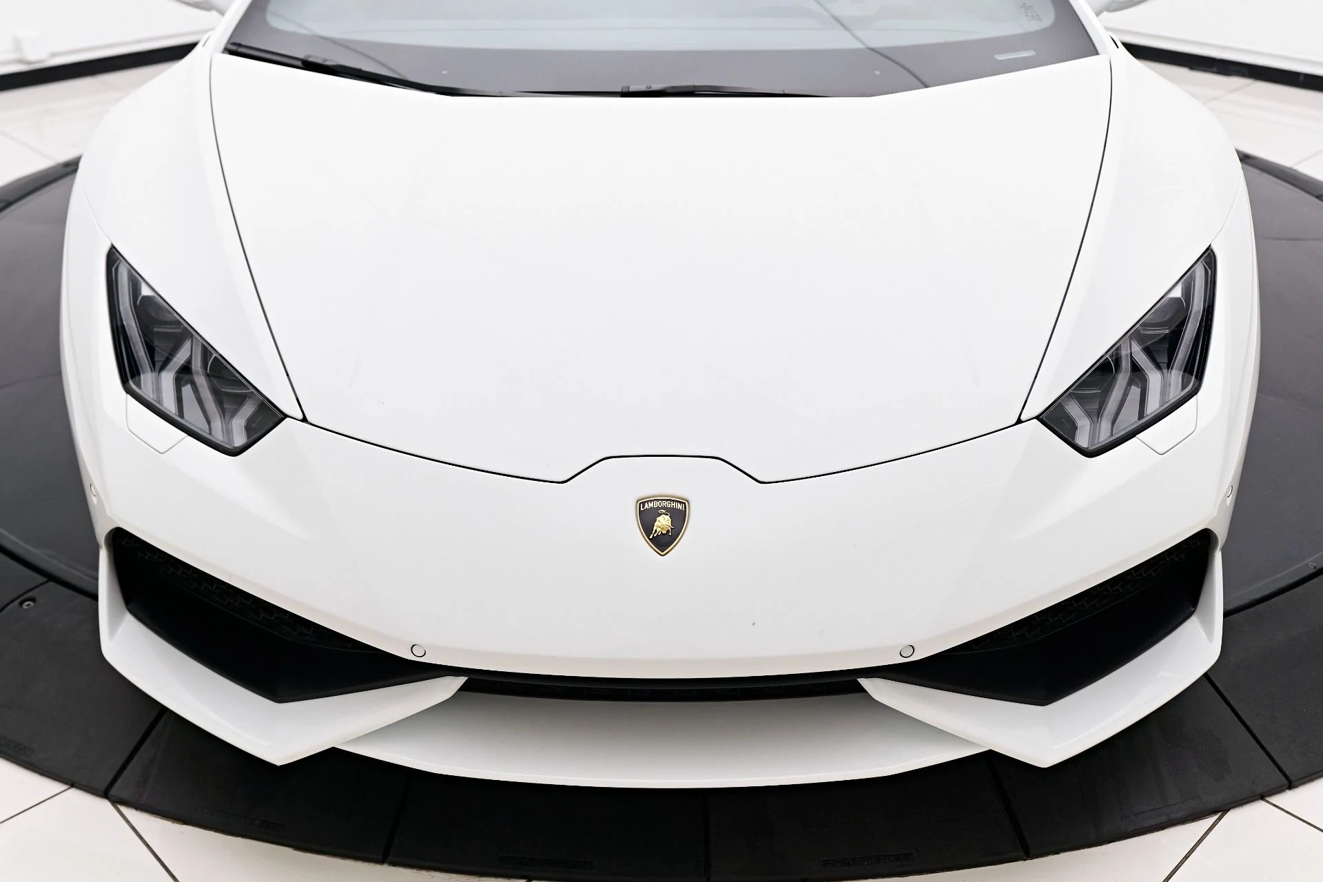 mph013_3030941624_Used_2015_Lamborghini_Huracan_LP_610_4_1708137886_a0b989bed4