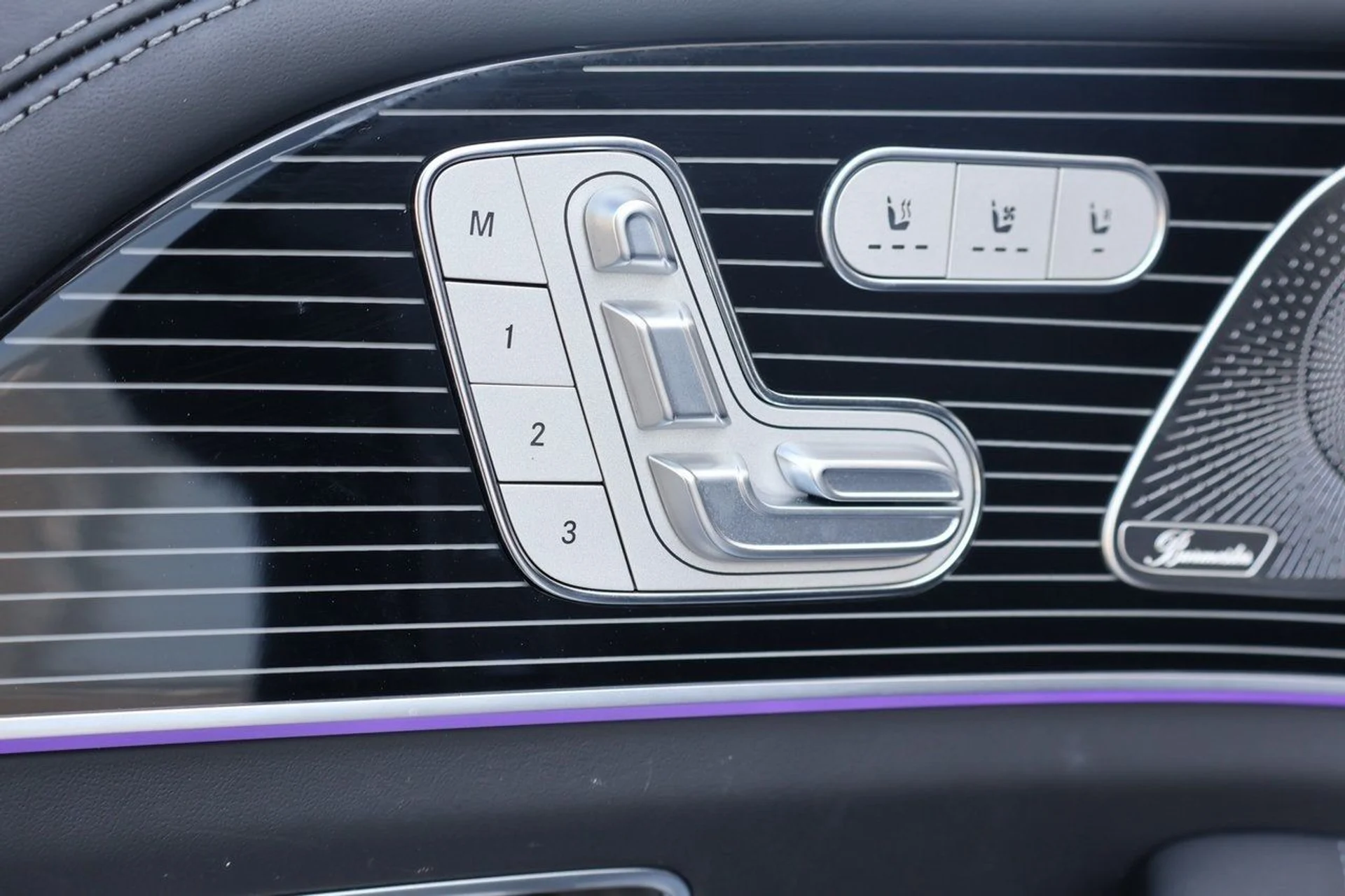 mph013_3032611070_14_9b69275501