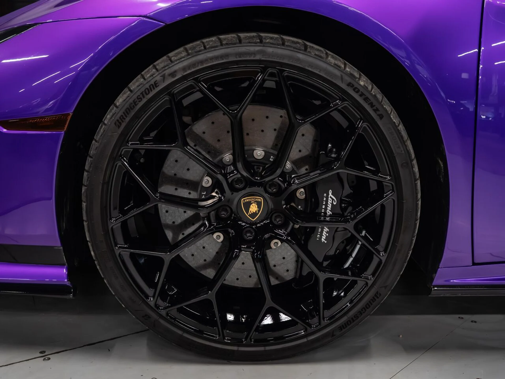 mph013_3033847770_lamborghini_huracan_tecnica_2023_c50f3c9e69