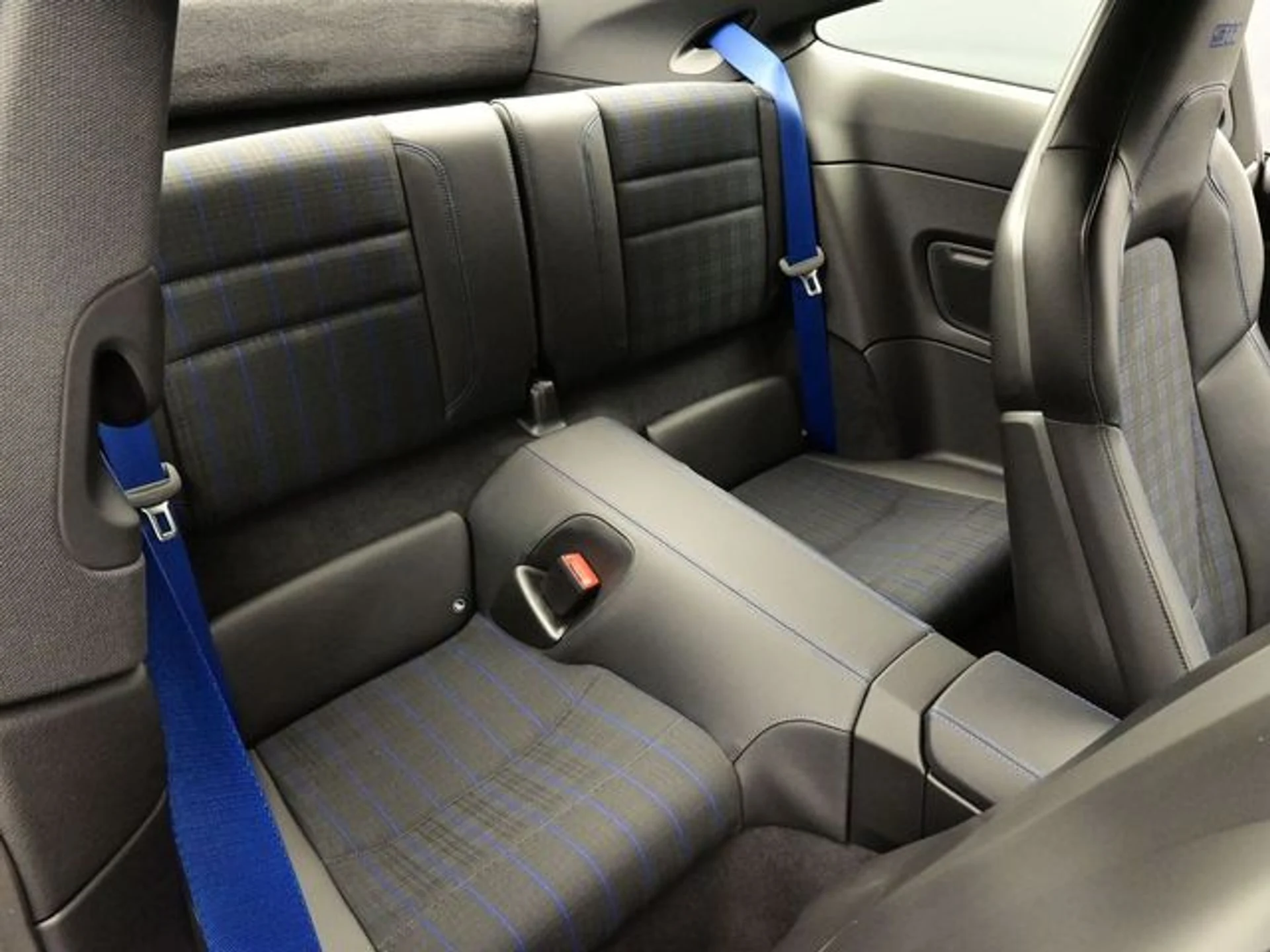 mph013_3038384562_5379977779f24770bafb3a3343bf376bx_ee7f3de36e