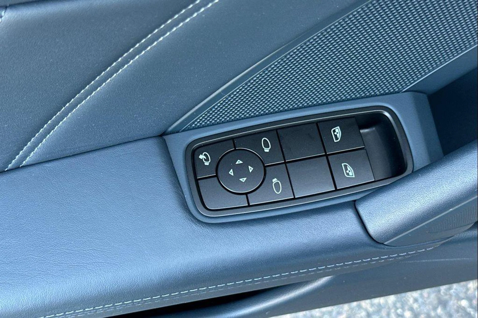 mph013_3043180170_2_Av9v_TBX_9bj93z_Z_Jllta_Ik_op5k_425b0faaf1